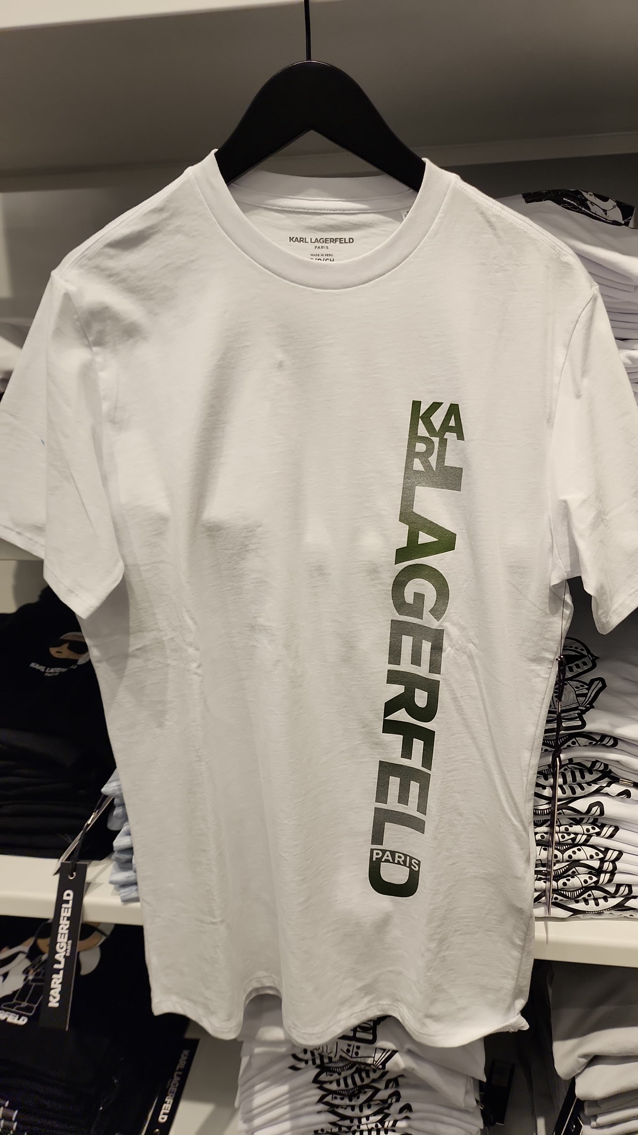 Karl Lagerfeld Paris Mens' VERTICAL METALLIC LOGO T-SHIRT