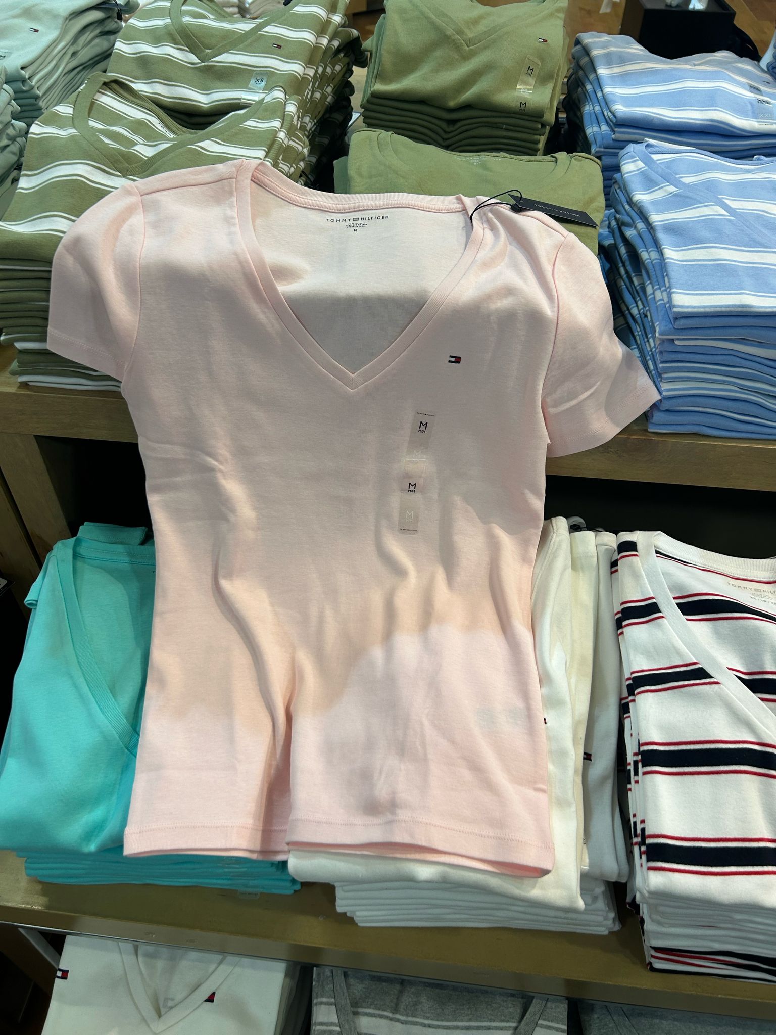 Womens' Tommy Hilfiger V-neck T-shirt/ Icy Pink