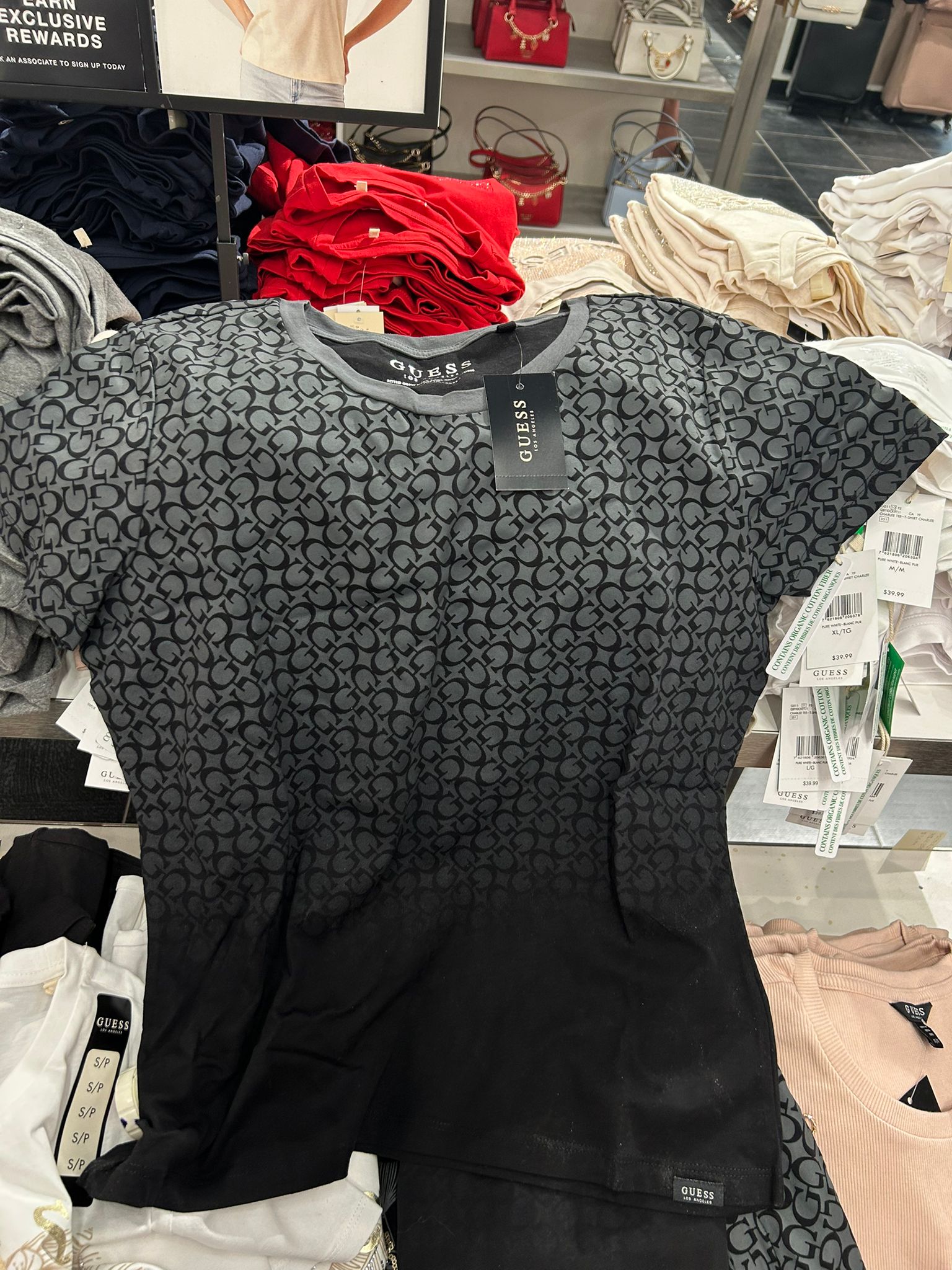 GUESS monogram logo t-shirt -Black