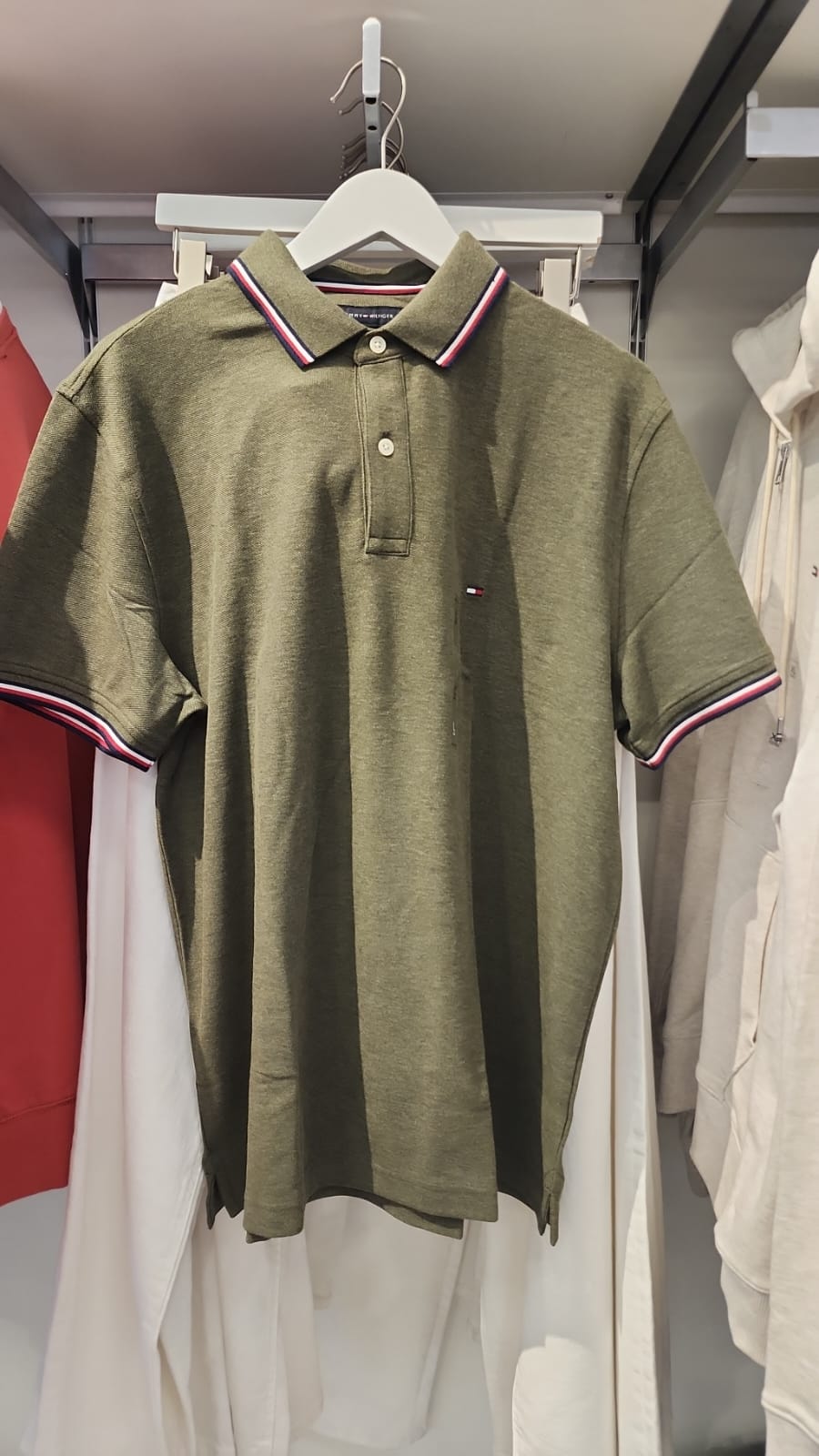 Tommy Mens' Regular Fit Tommy Wicking Polo/ Uniform Olive