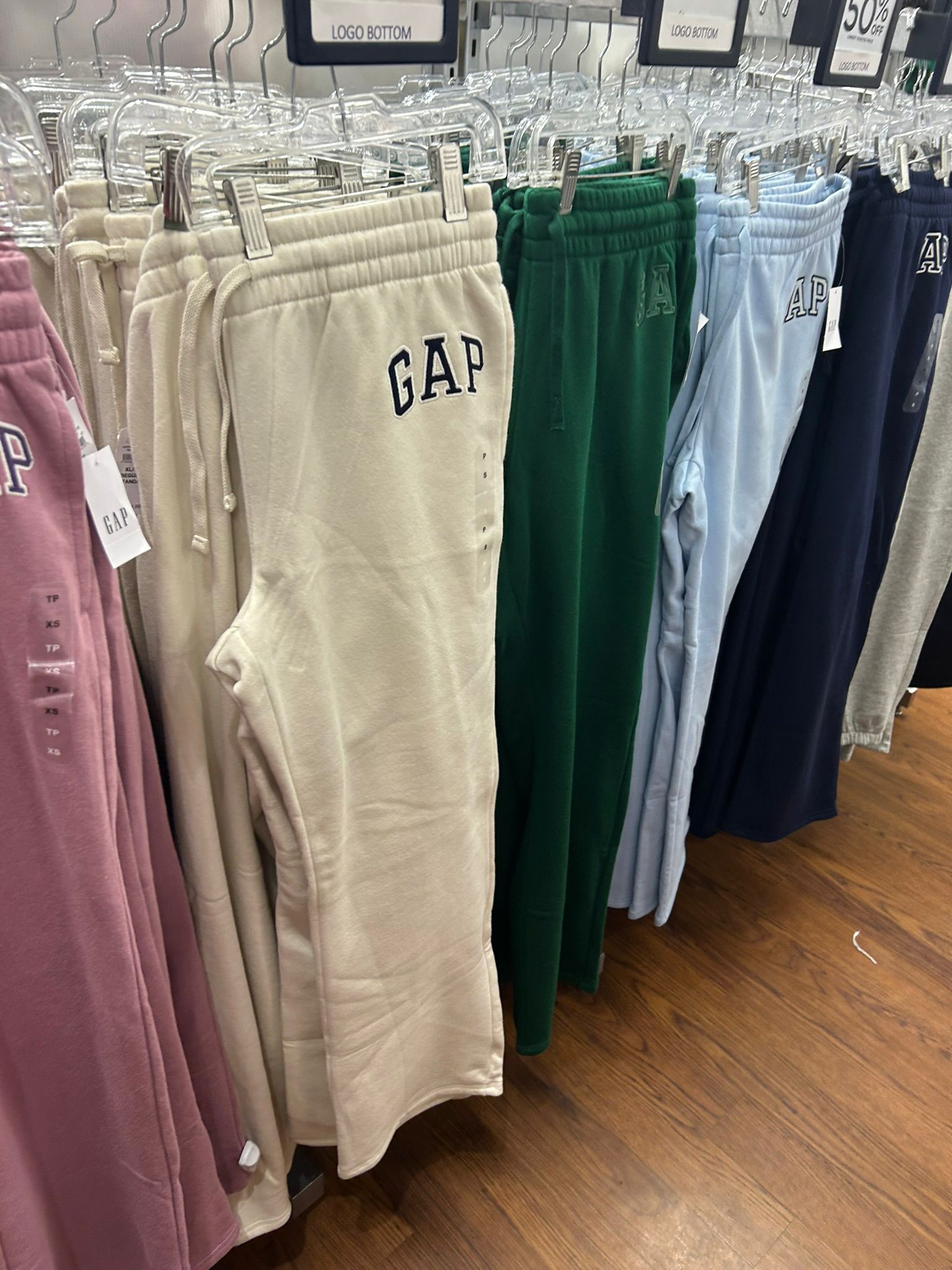 Womens' Gap Logo Straight Sweatpants Evergreen Glamour Green