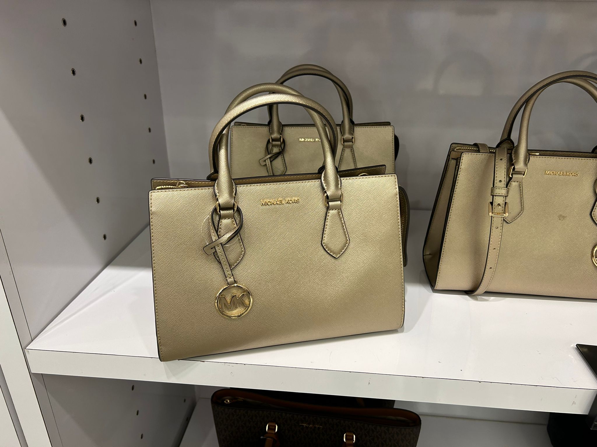 Michael Kors WOMENS' Sheila Medium Metallic Satchel PALE GOLD