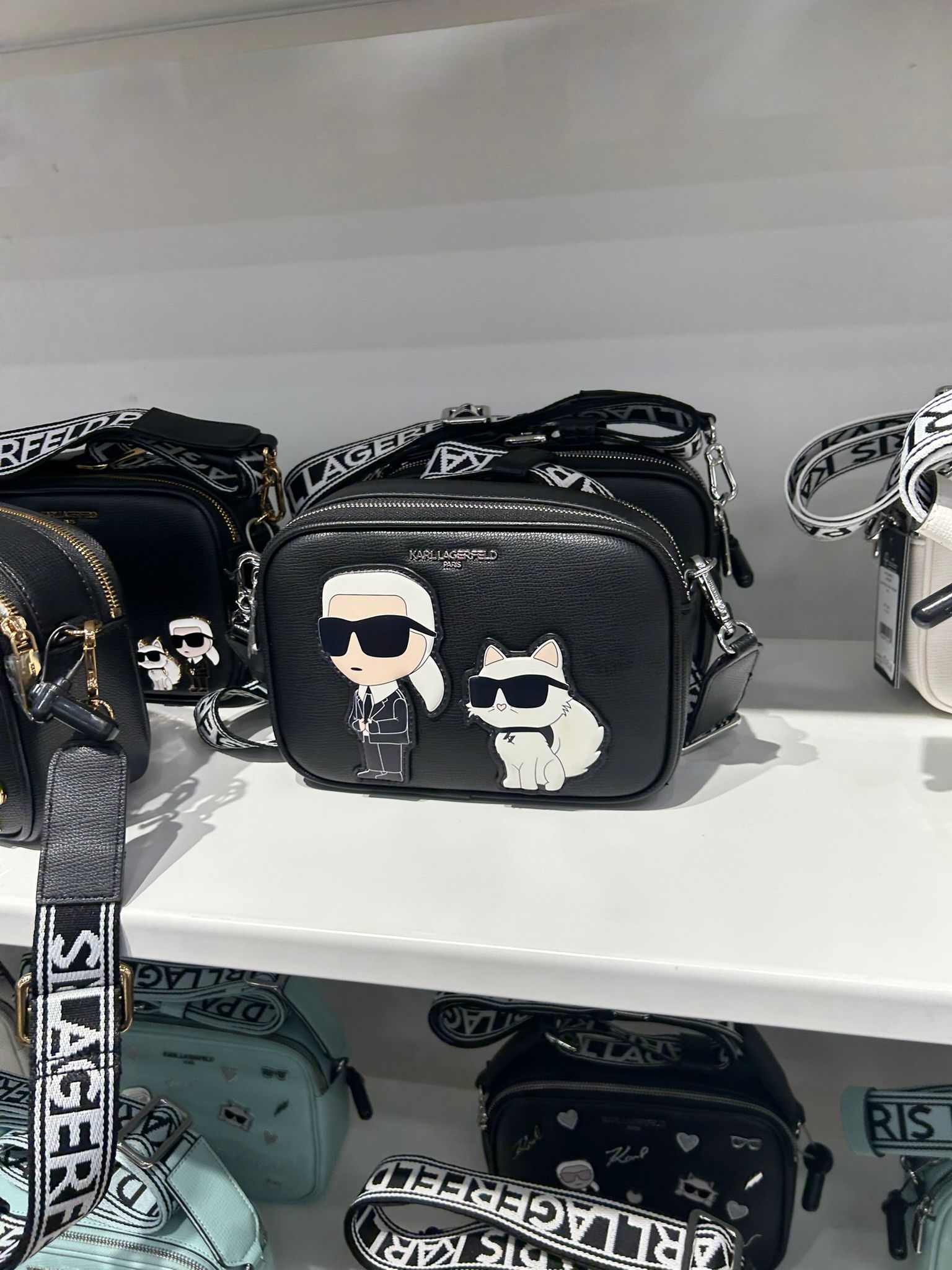 KARL LAGERFELD MAYBELLE CAMERA CROSSBODY-Black--