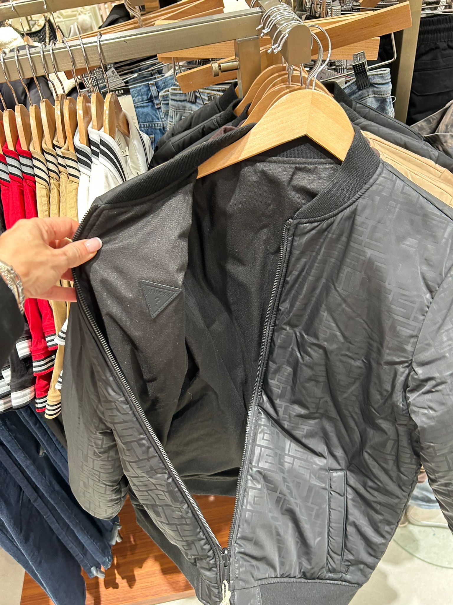 Guess BOYS Winnie Reversible Jacket (7-16) BLACK