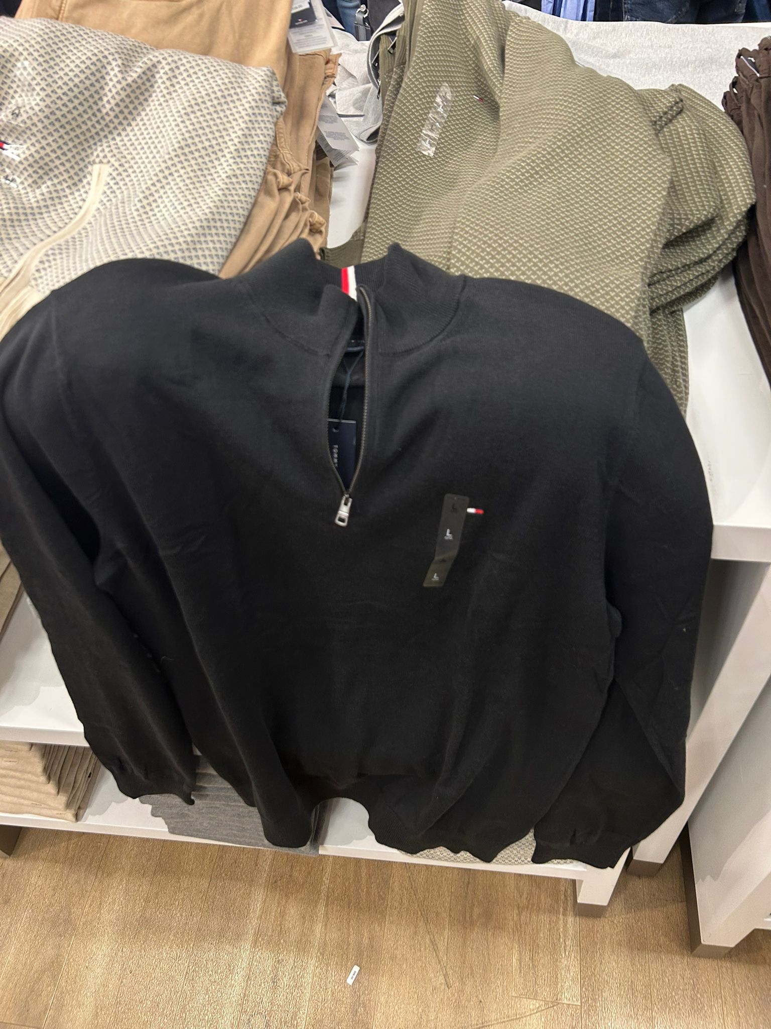 Tommy MENS' Classic Quarter-Zip Sweater BLACK