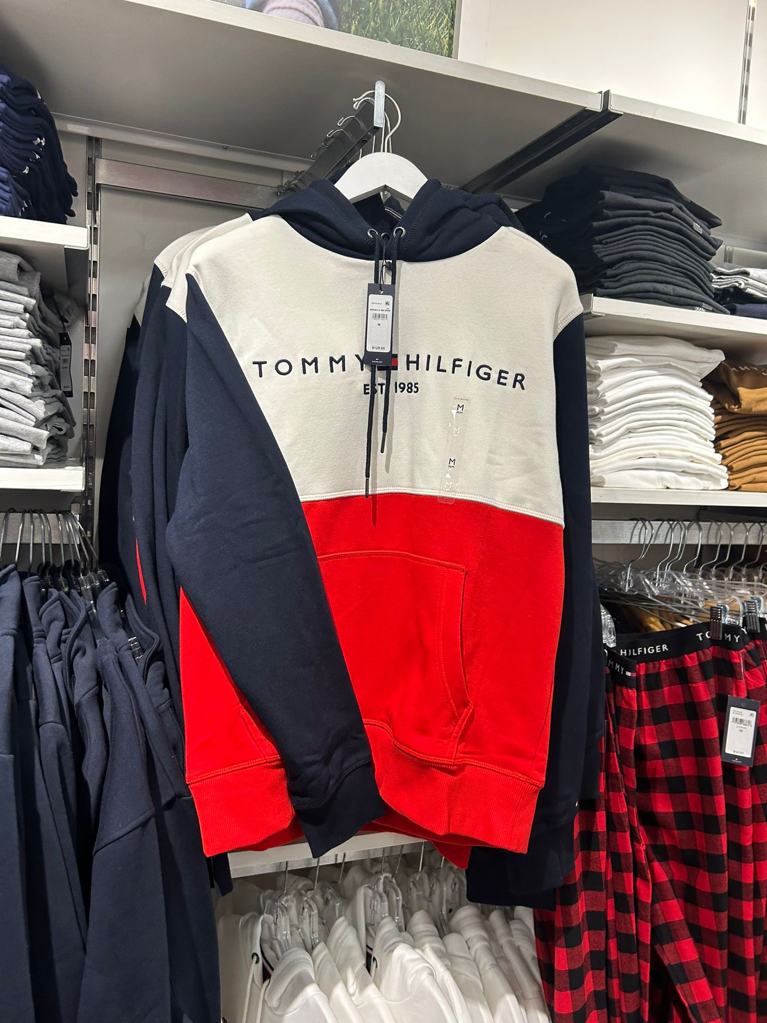 Tommy Mens' Colorblock Brushed-Fleece Hoodie Navy
