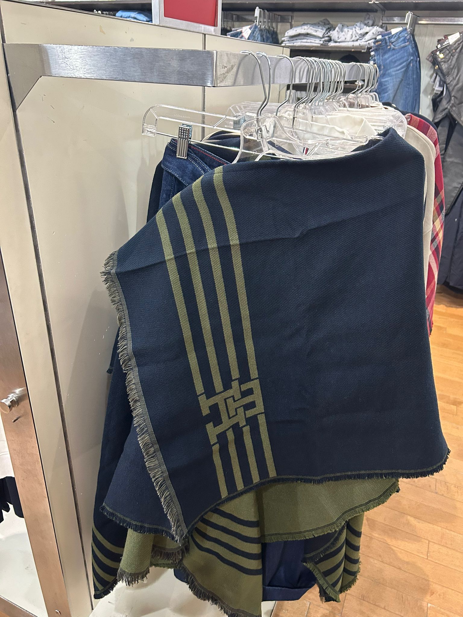 Tommy WOMENS' Hilfiger Stripe Logo Cape