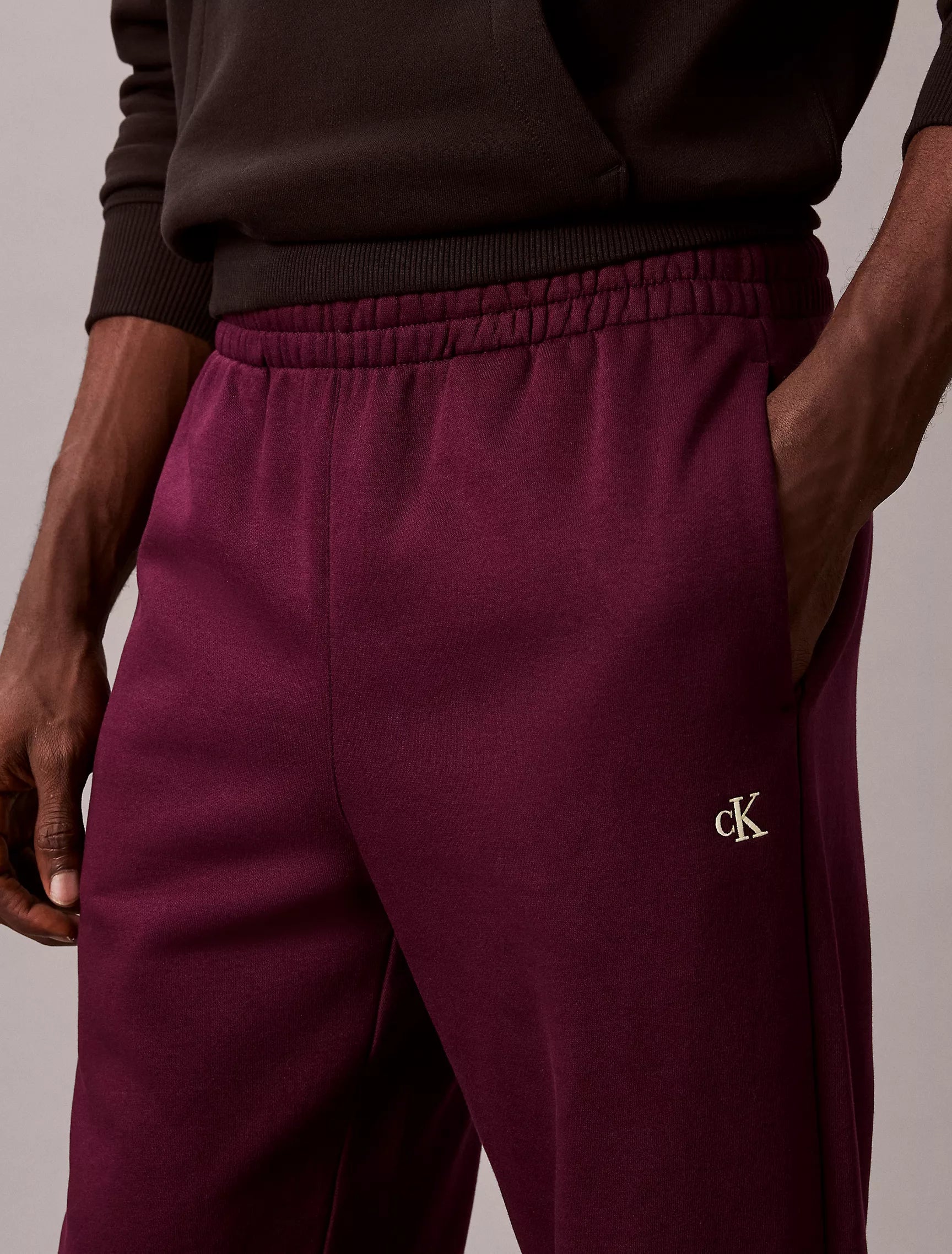 CALVIN KLEIN Mens' Archive Logo Fleece Joggers Passion Plum