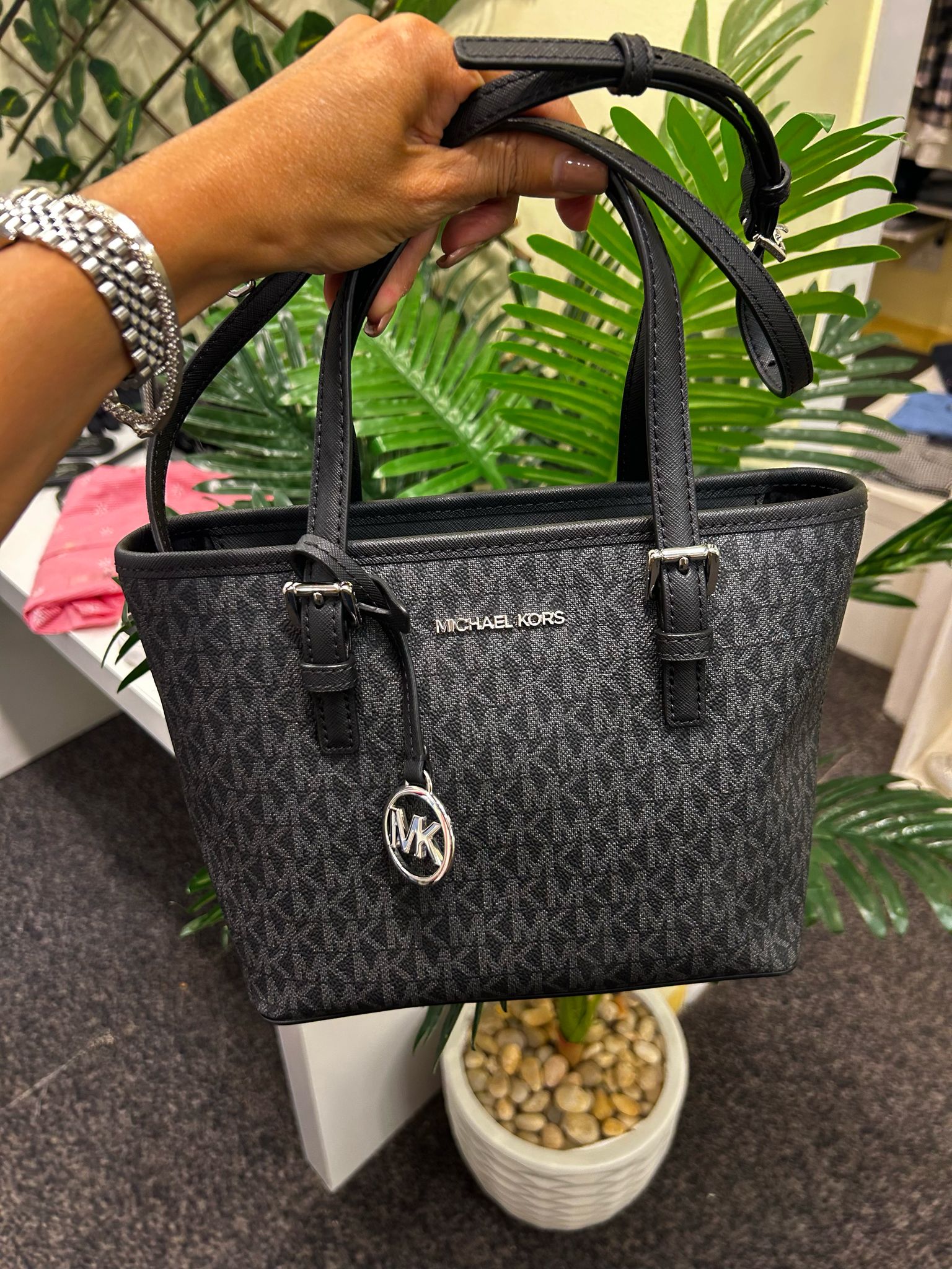 Womens' Michael kors jet set small tote black signature print Jet Set Travel