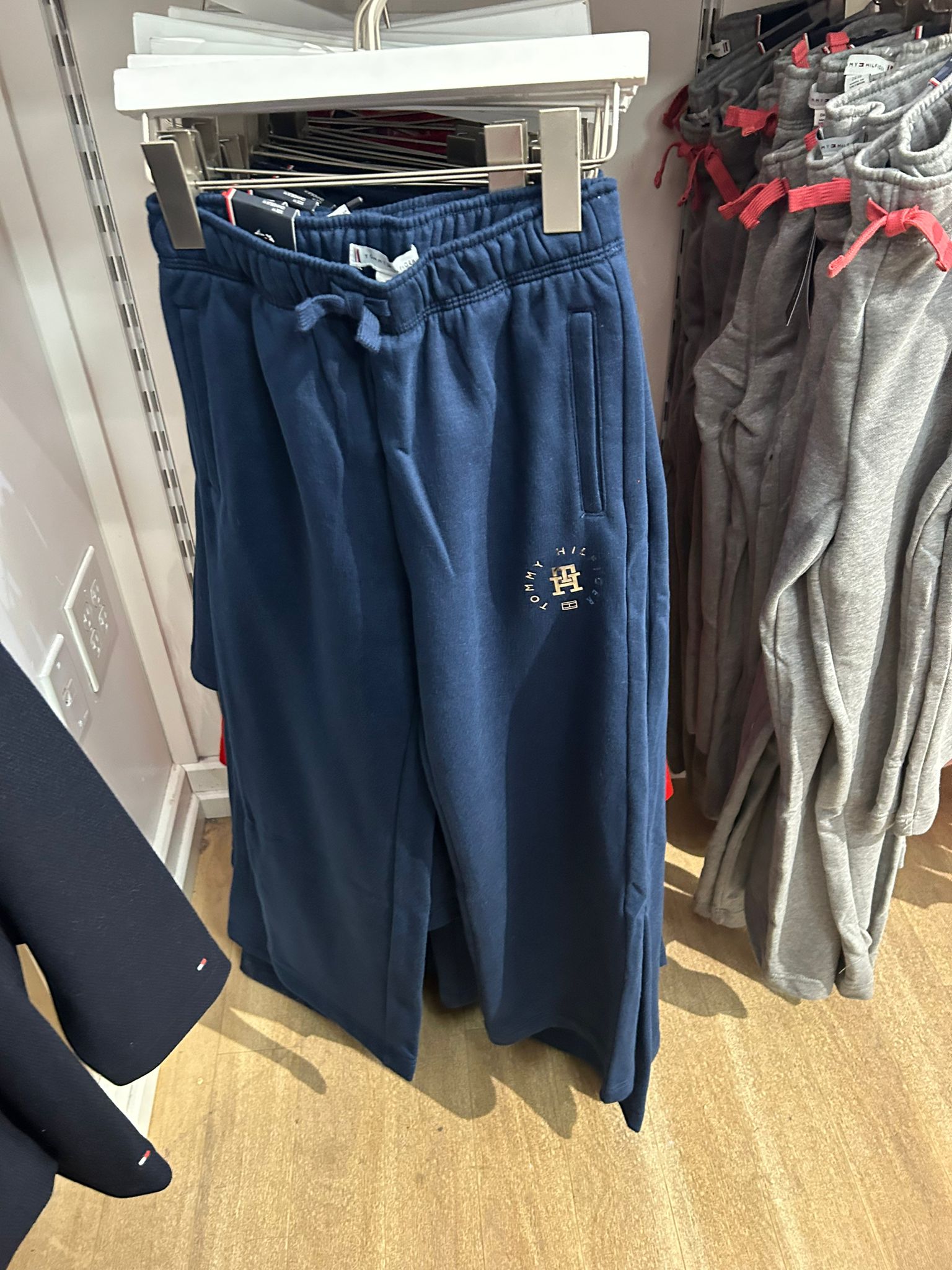 TOMMY Girls Kids' Foil Circle Logo Sweatpant Navy