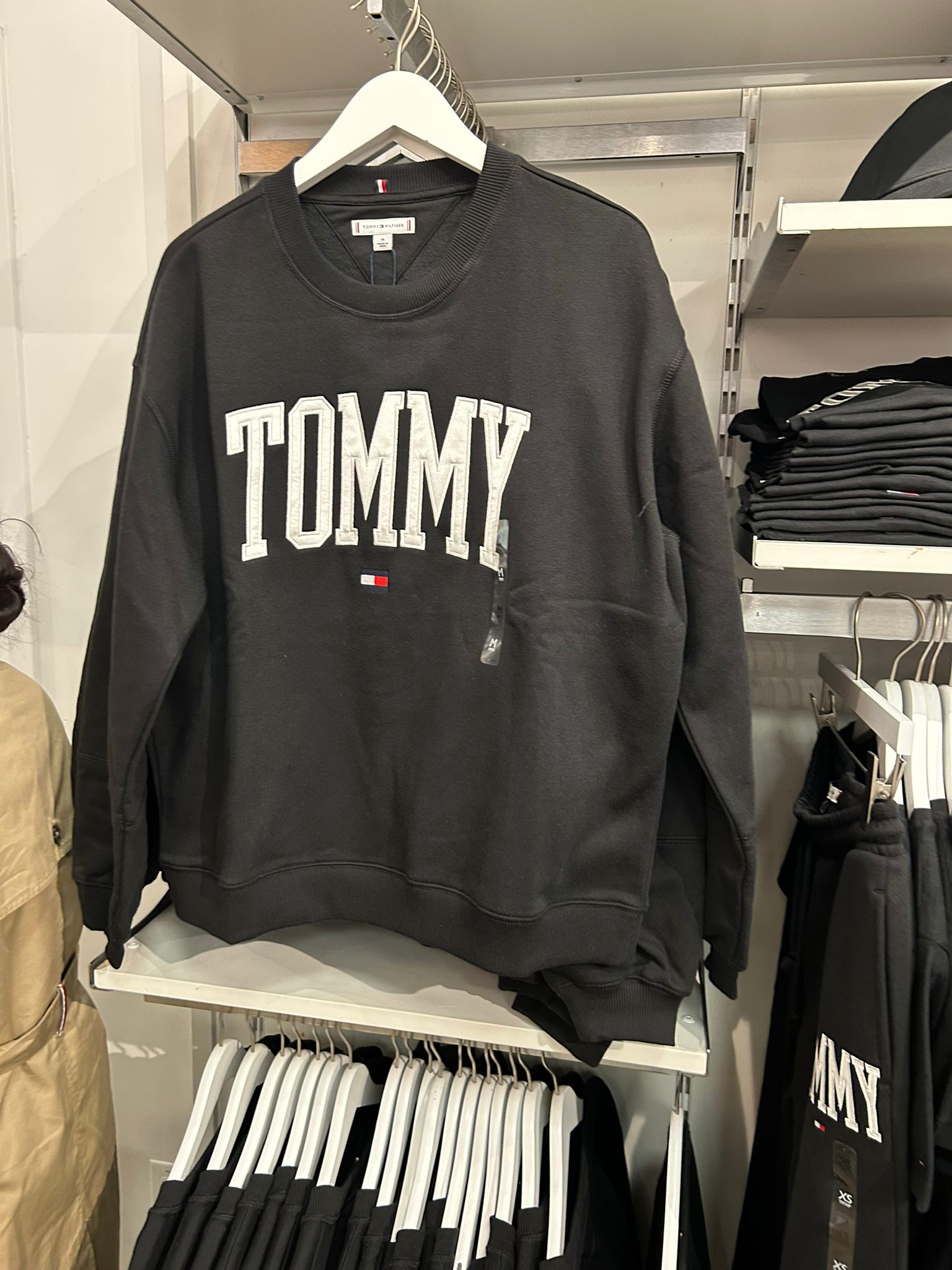 Tommy Womens' Varsity Tommy Logo Crewneck Sweatshirt/Black
