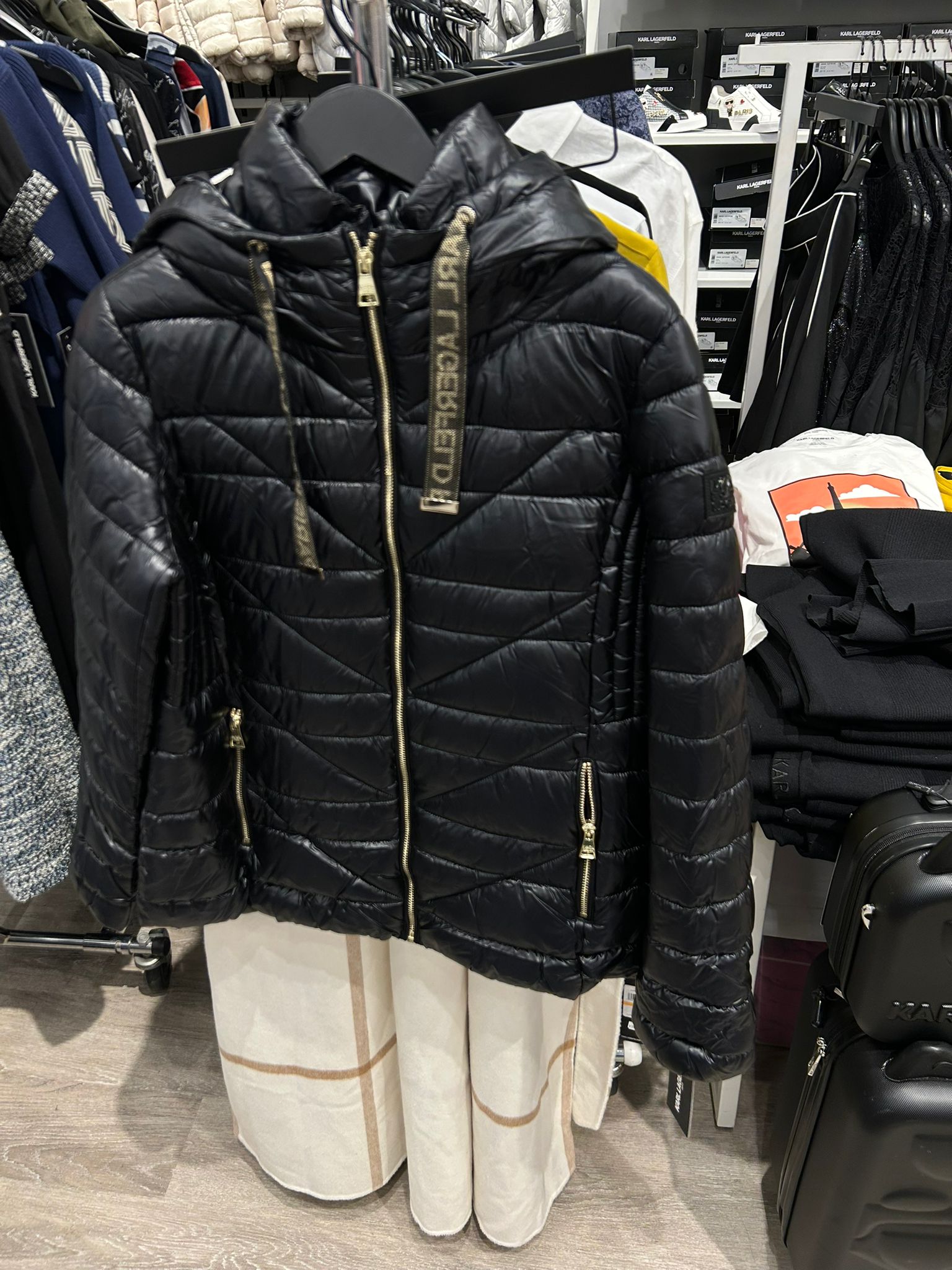 Karl Lagerfeld Paris Women's SHORT PUFFER JACKET WITH LOGO black