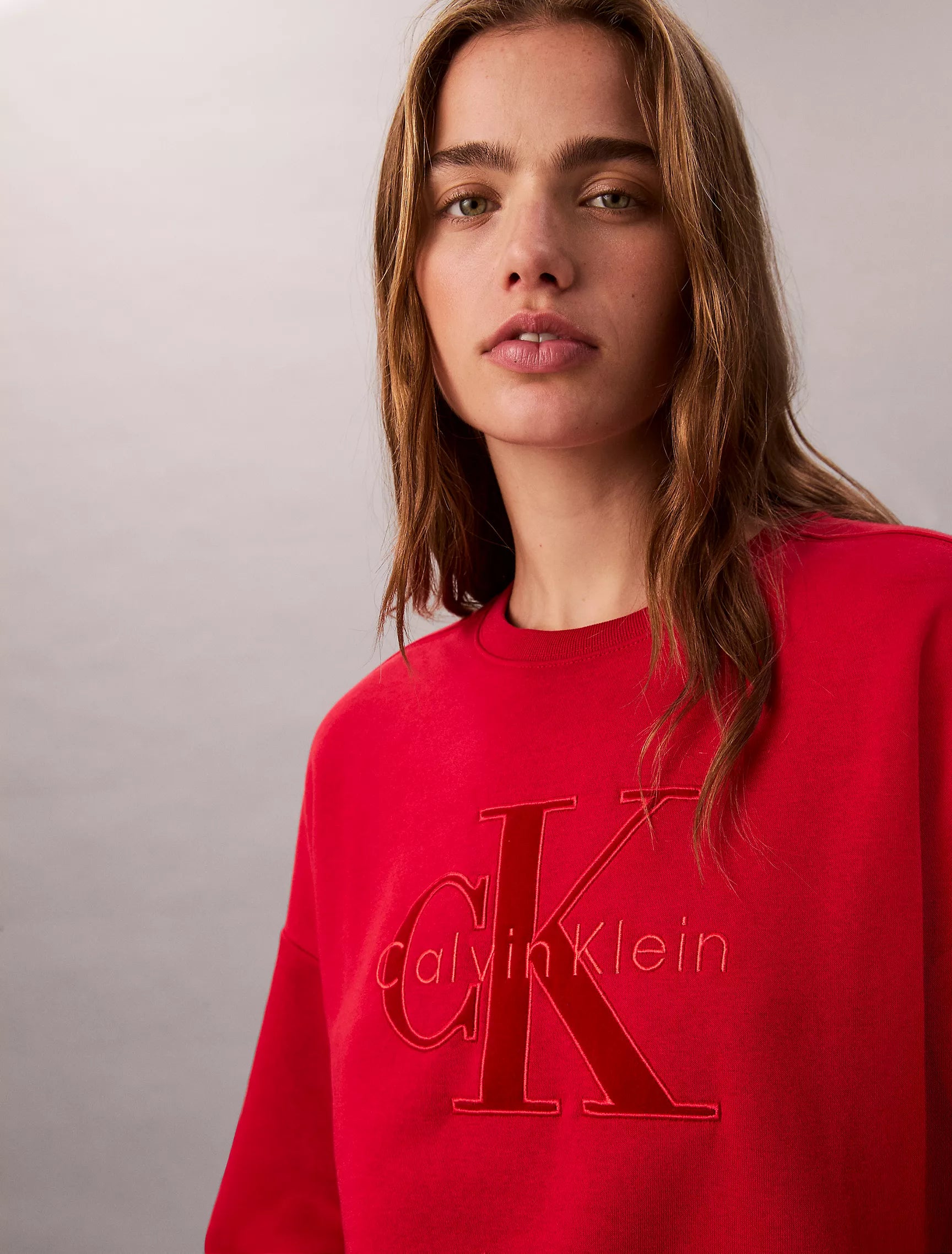 Womens' Calvin Klein Fleece Velvet Monologo Graphic Relaxed Sweatshirt Scarlet Sage