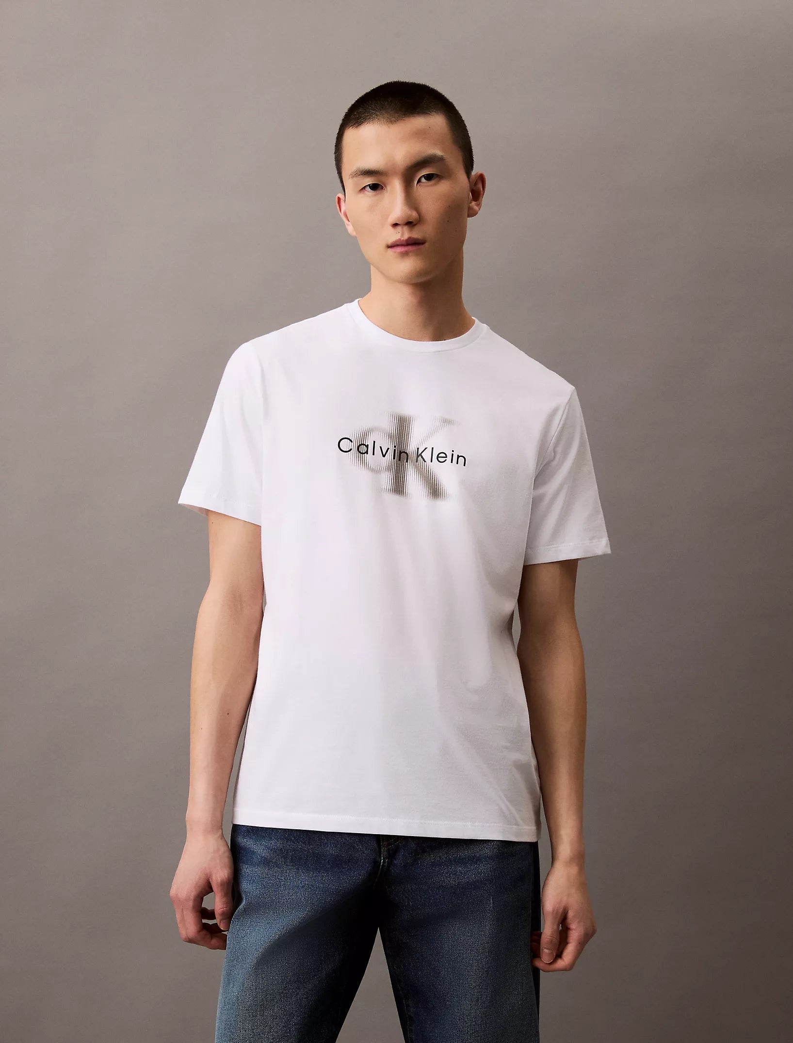 Calvin Klein MENS' CK Fade Graphic Crewneck T-Shirt/ white