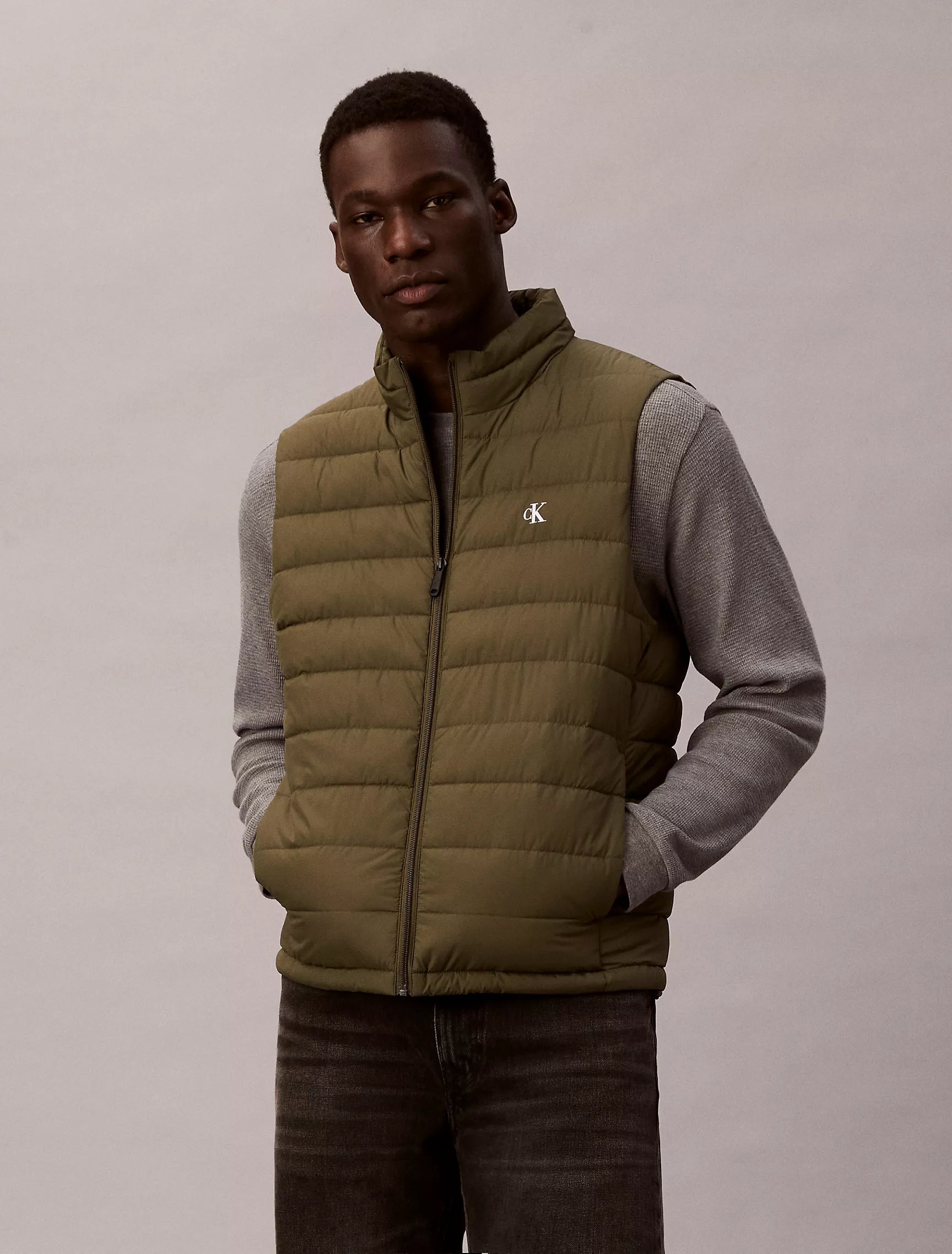 Calvin Klein MENS' Ripstop Packable Puffer Vest Fatigue
