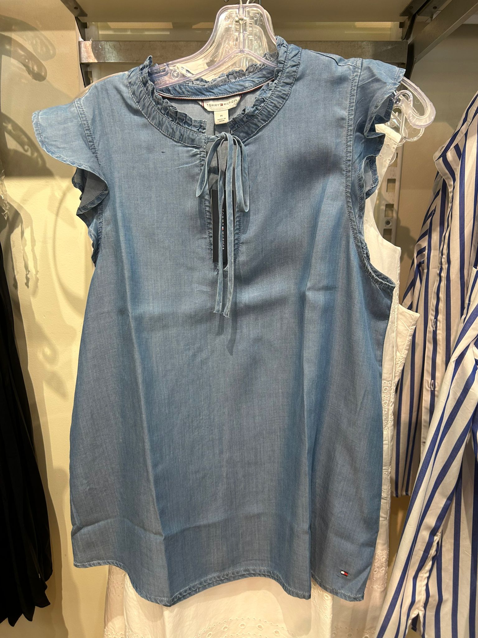 Womens' Tommy Chambray Flutter-Sleeve Ruffle Top