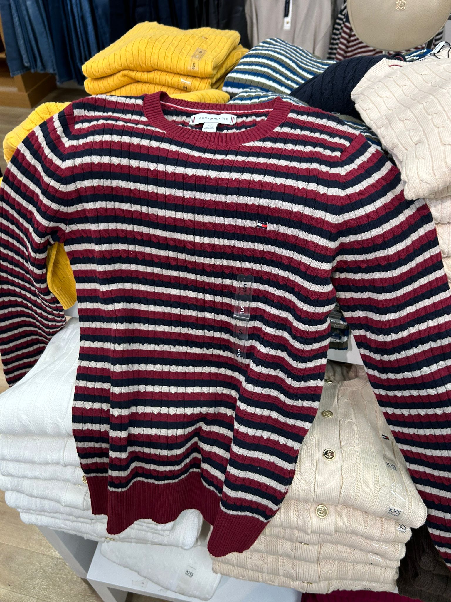 TOMMY WOMENS' Stripe Cable Knit Sweater Rouge