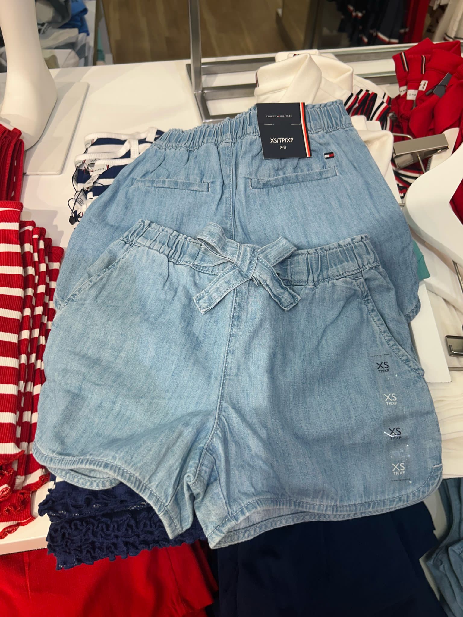 Girls' Tommy Girls Solid Regular Fit Shorts