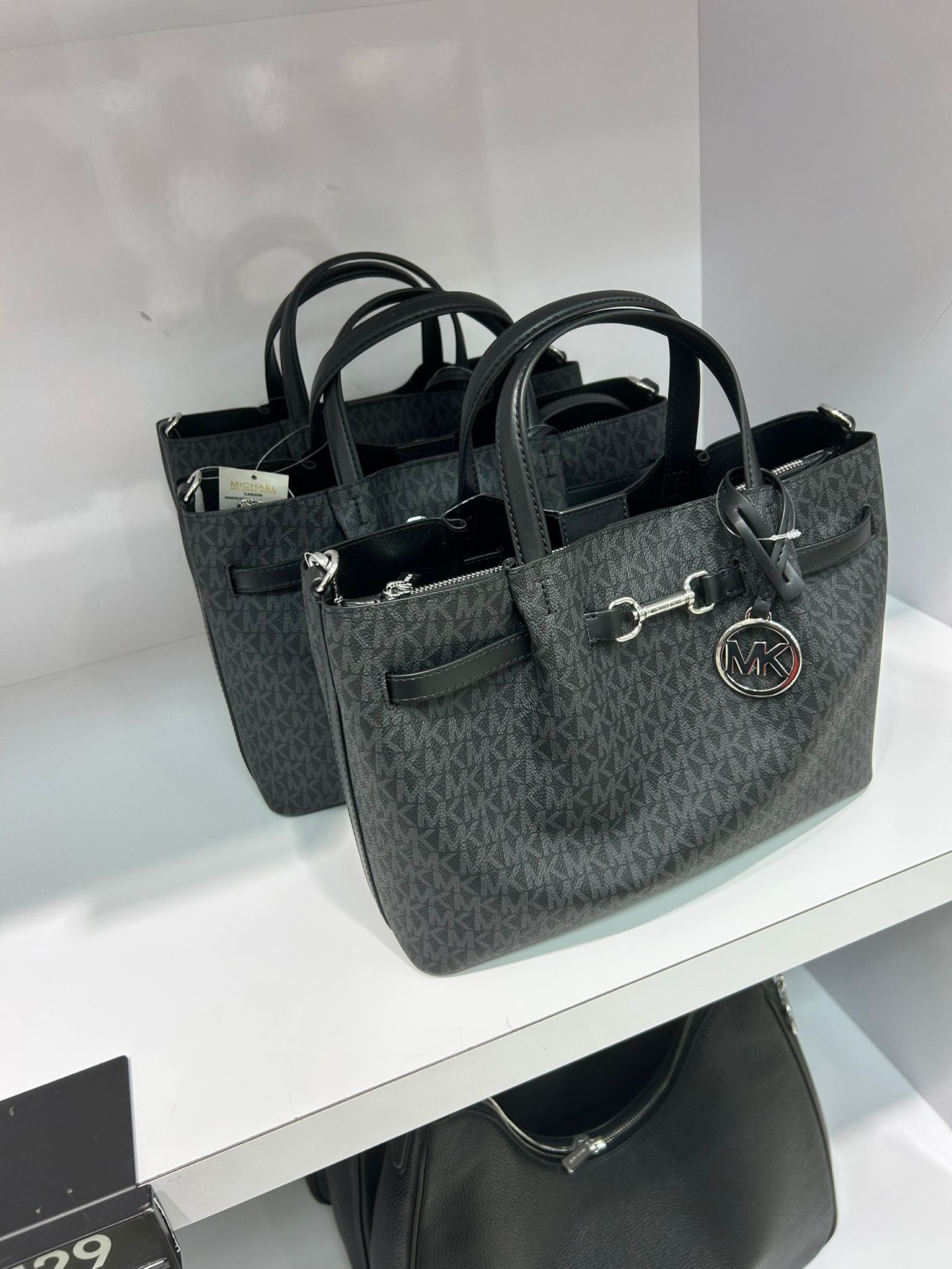 Women's Michael Kors Carson Medium Signature Logo Satchel