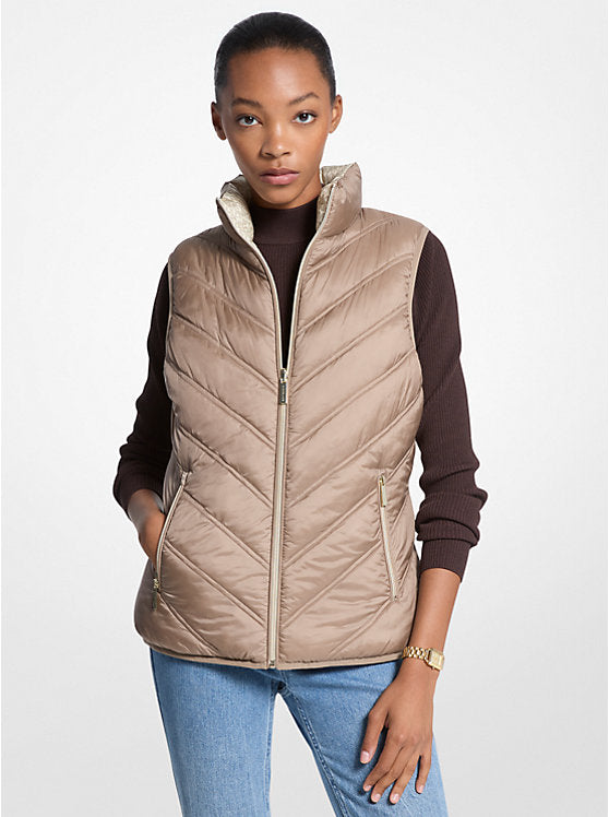 Michael Kors WOMENS'Chevron Quilted Logo Print and Nylon Packable Vest TAUPE/BONE LOGO