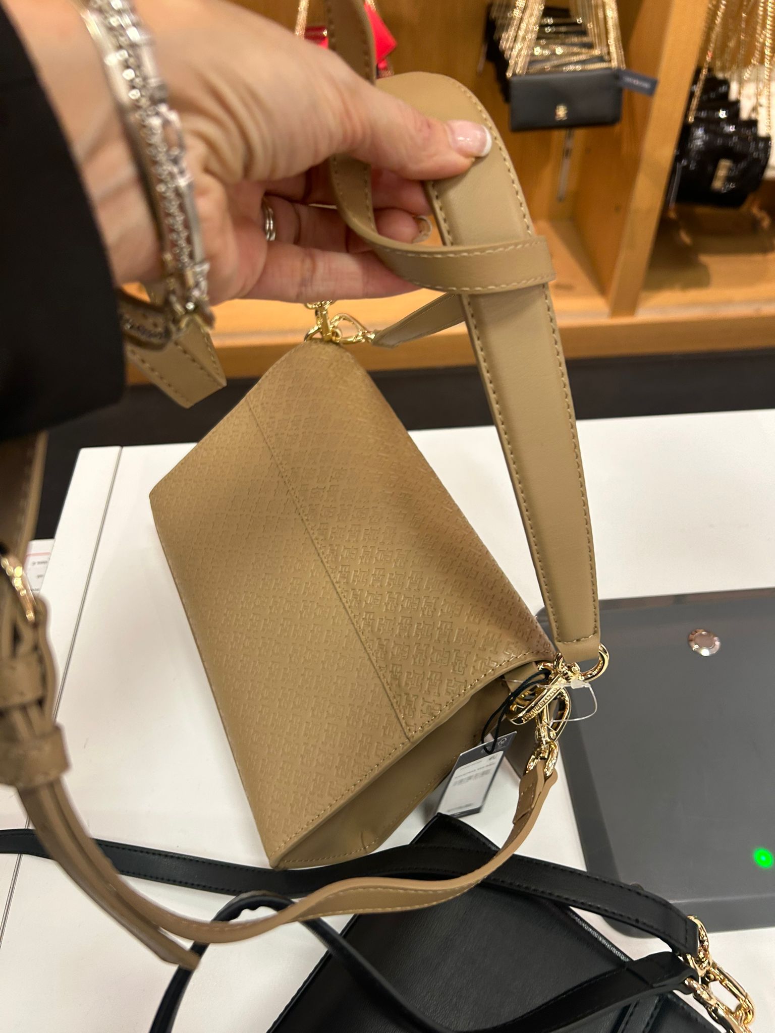 Women's Tommy Pebbled Flap Crossbody Bag