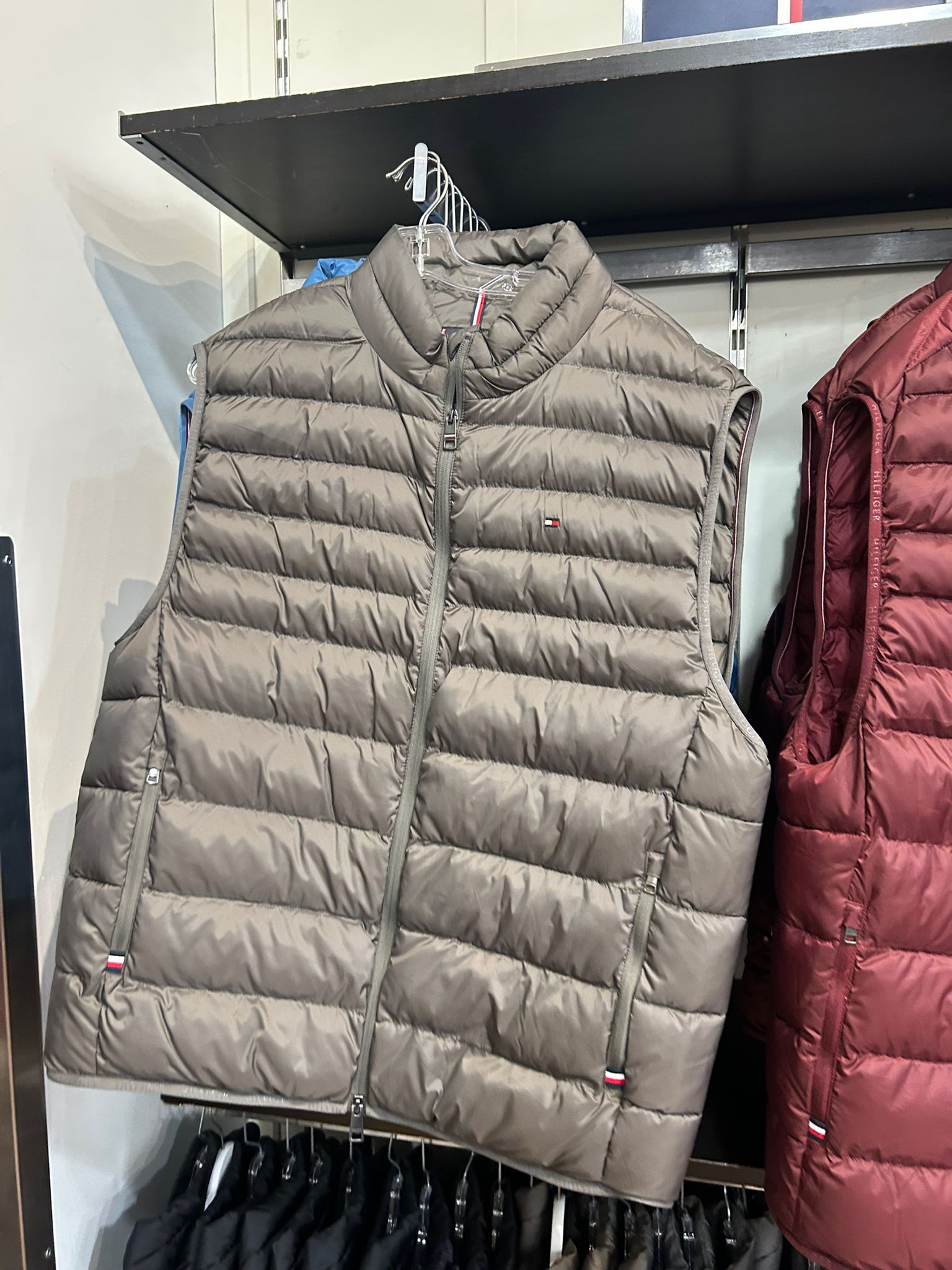 TOMMY Mens' Lightweight Packable Vest Shady Stone