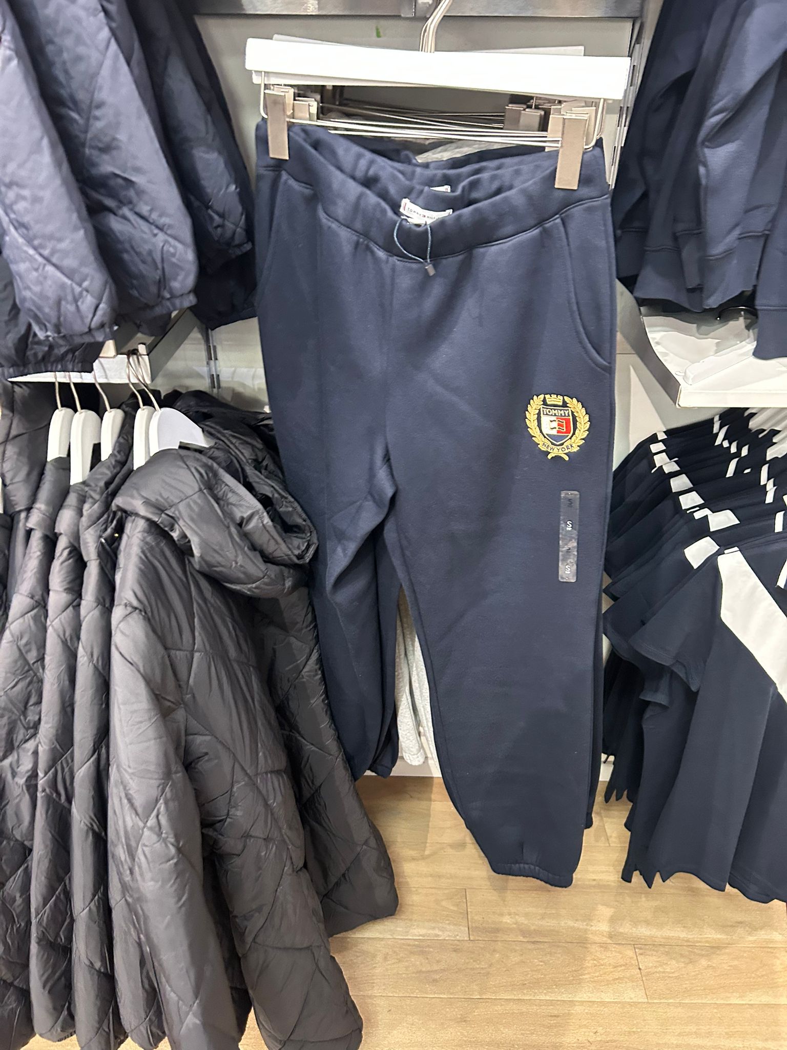 Tommy Womens' Crest Logo Fleece Sweatpant Navy Blue