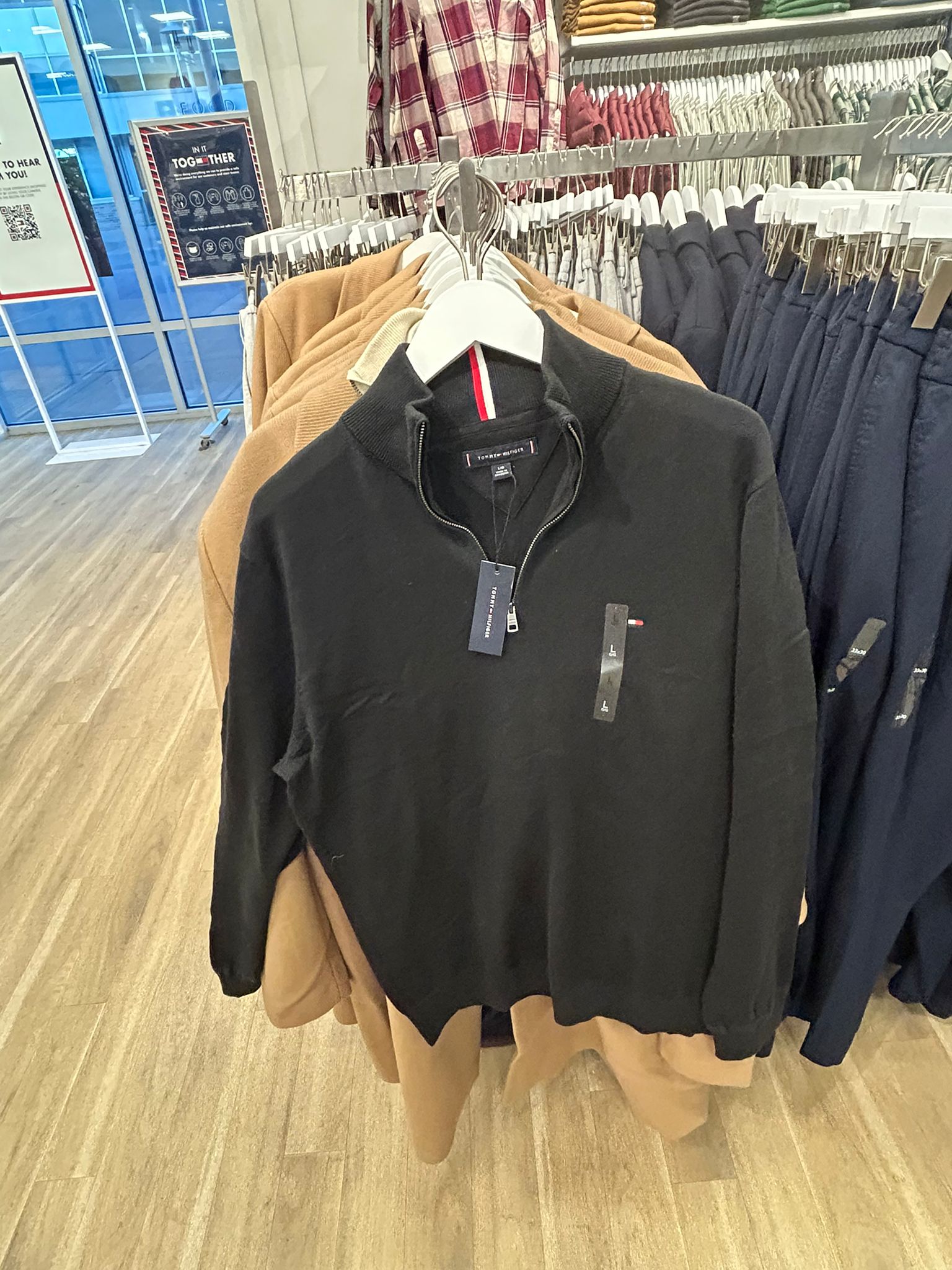 Tommy MENS' Classic Quarter-Zip Sweater BLACK