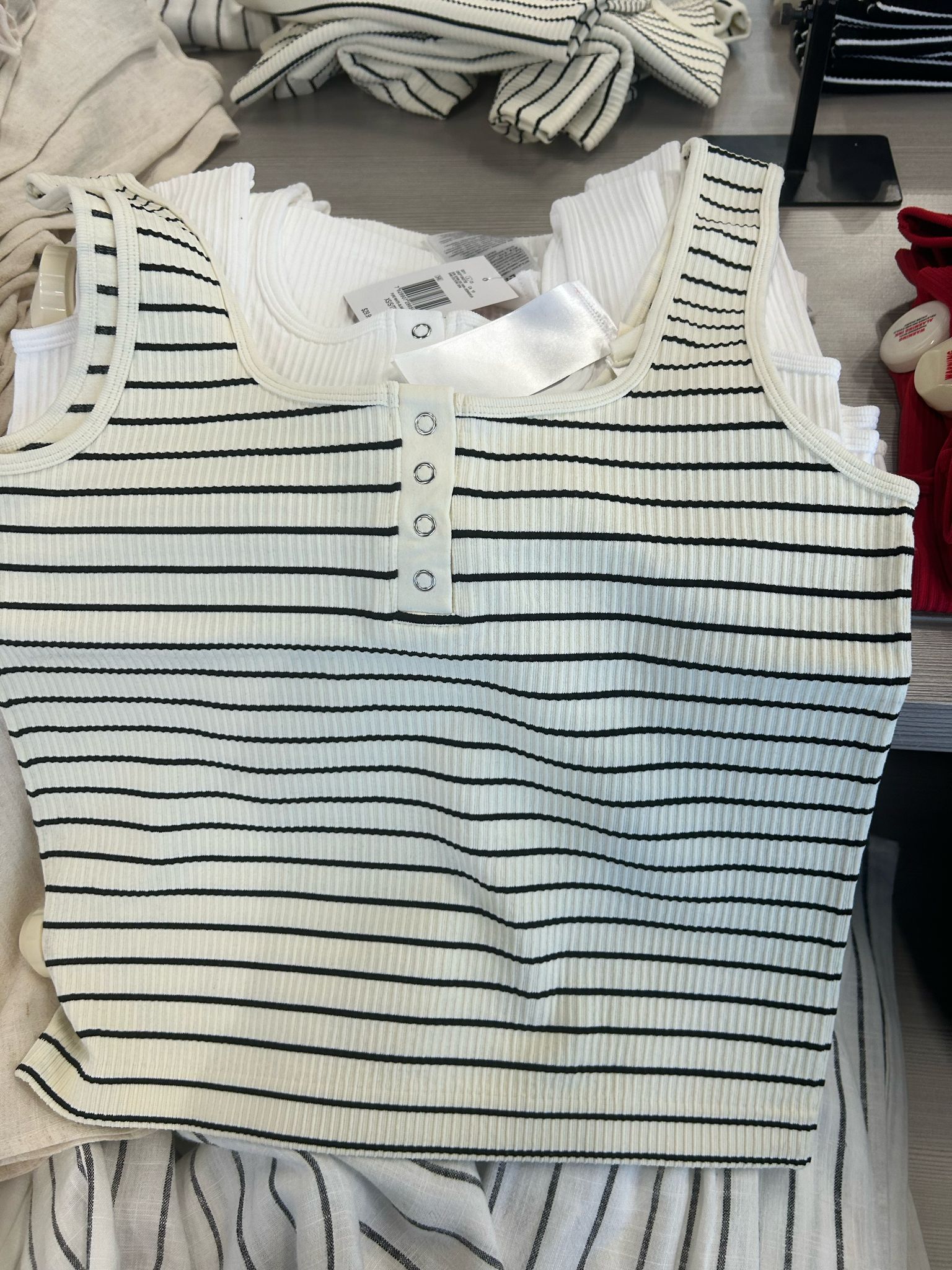 Guess Womens' Deni Seamless Tank