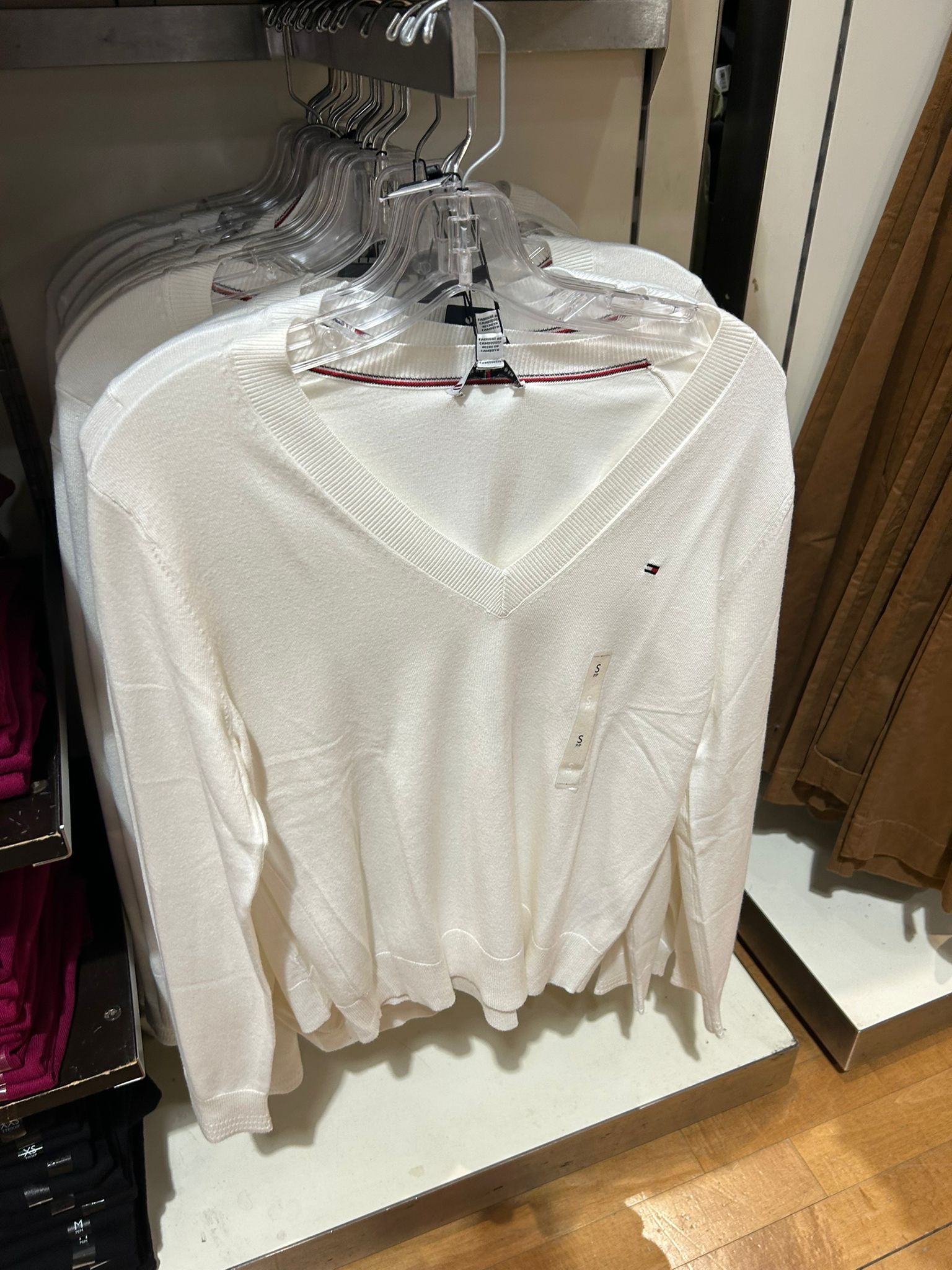 Tommy WOMENS' Viscose-Blend V-Neck Sweater WHITE
