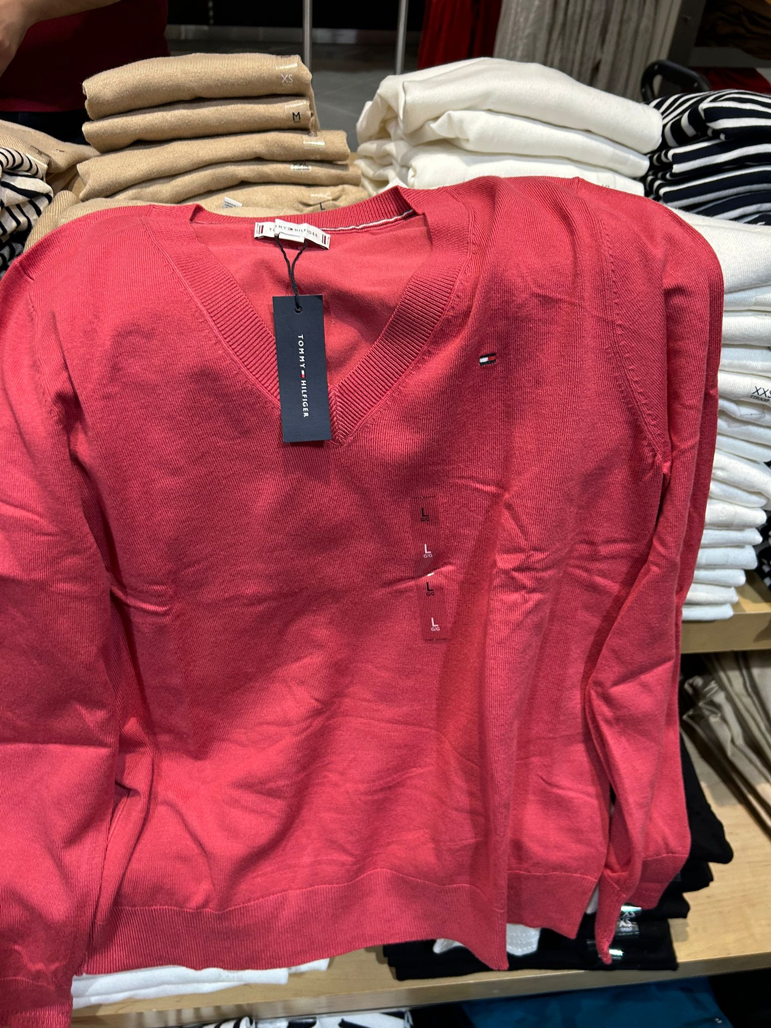 Tommy WOMENS' Viscose-Blend V-Neck Sweater Heritage Pink