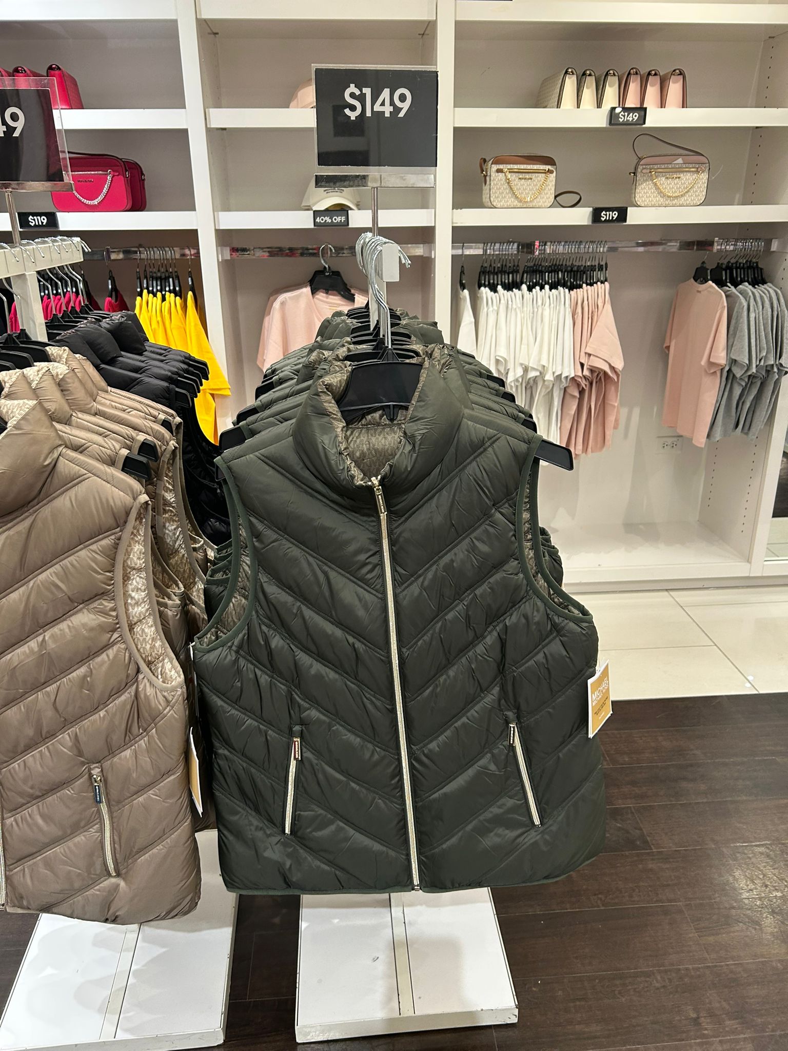 Michael Kors WOMENS'Chevron Quilted Logo Print and Nylon Packable Vest TAUPE/BONE LOGO