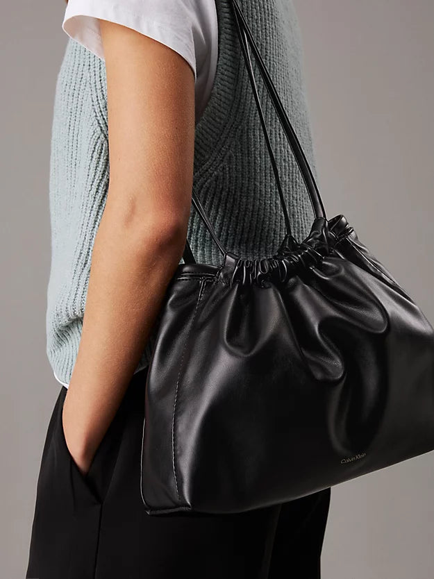 Calvin Klein Womens' Drawstring Crossbody Bag/ black