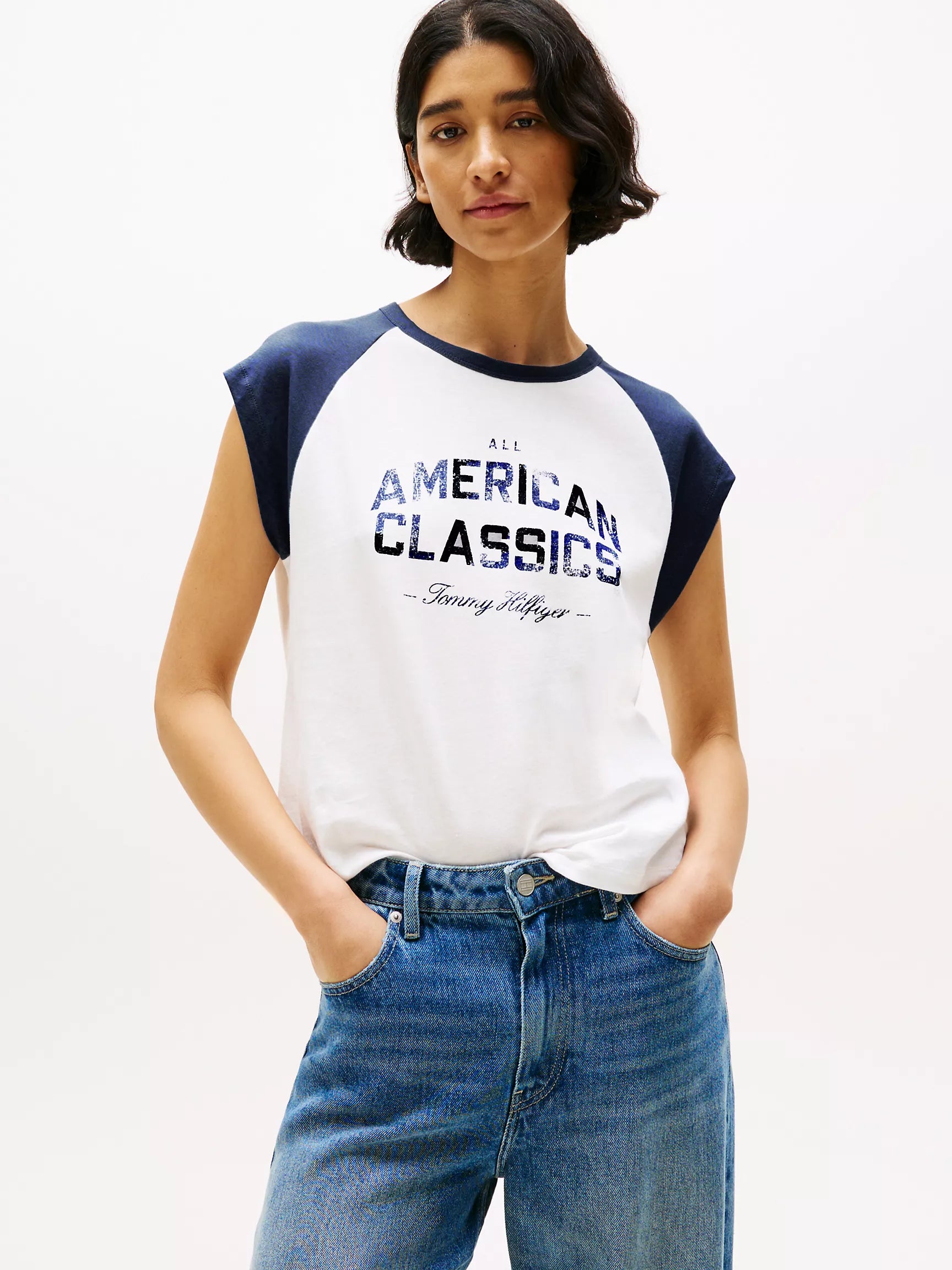 Tommy Hilfiger women's Varsity Logo Raglan T-Shirt