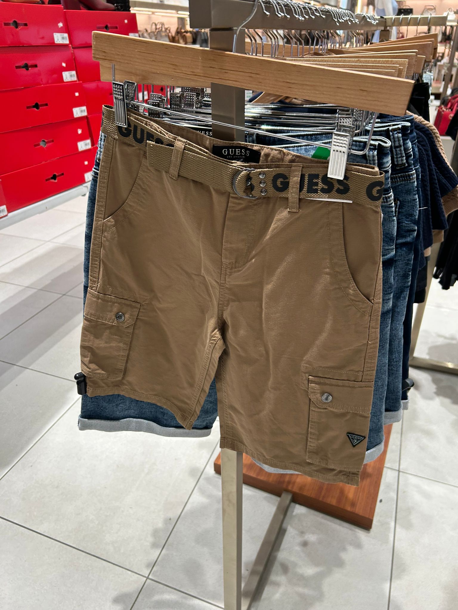 Guess Boys' cargo shorts with a fabric belt-Beige/Khaki