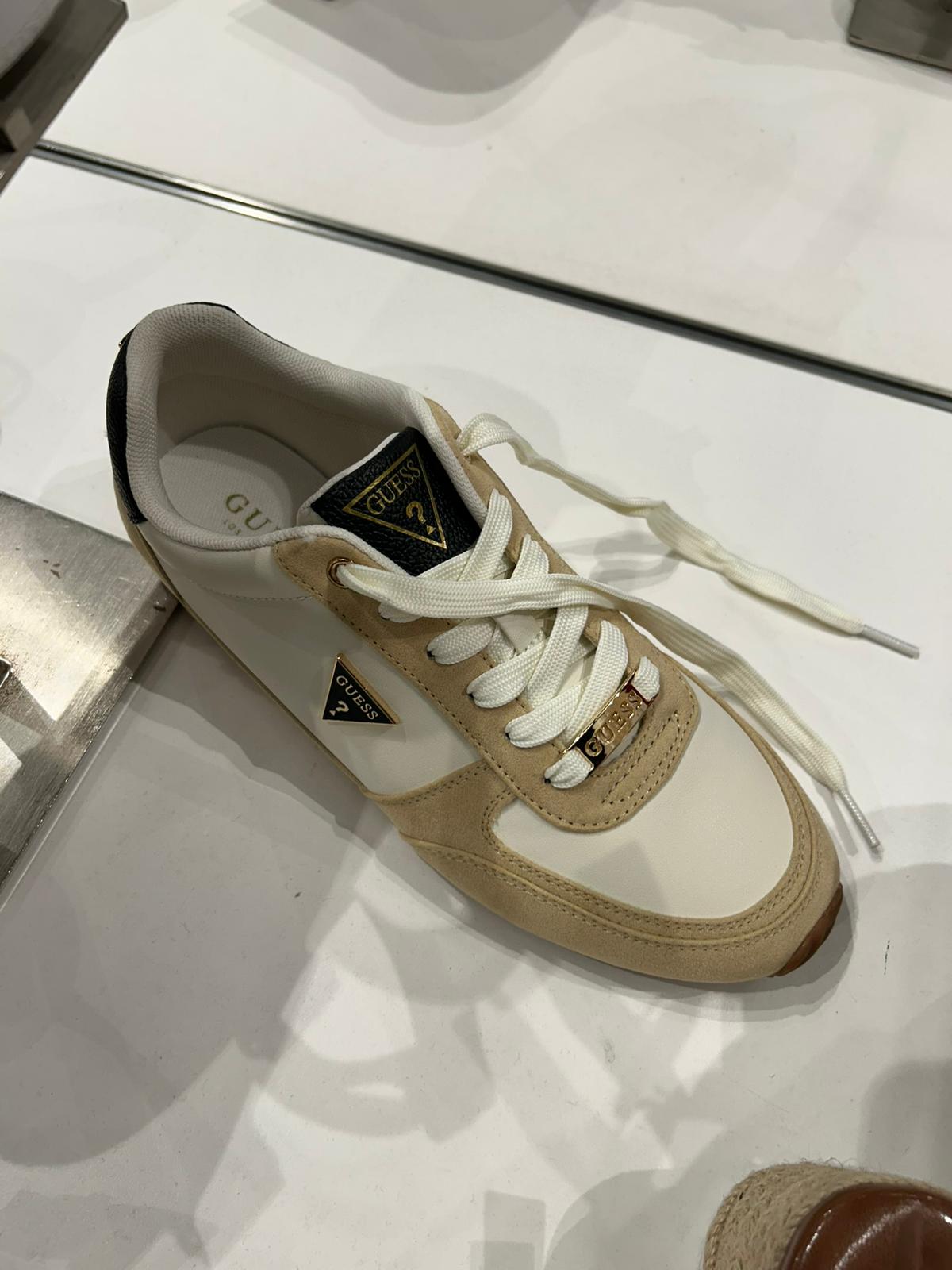 Guess Asteli Logo Trainer-White /Beige