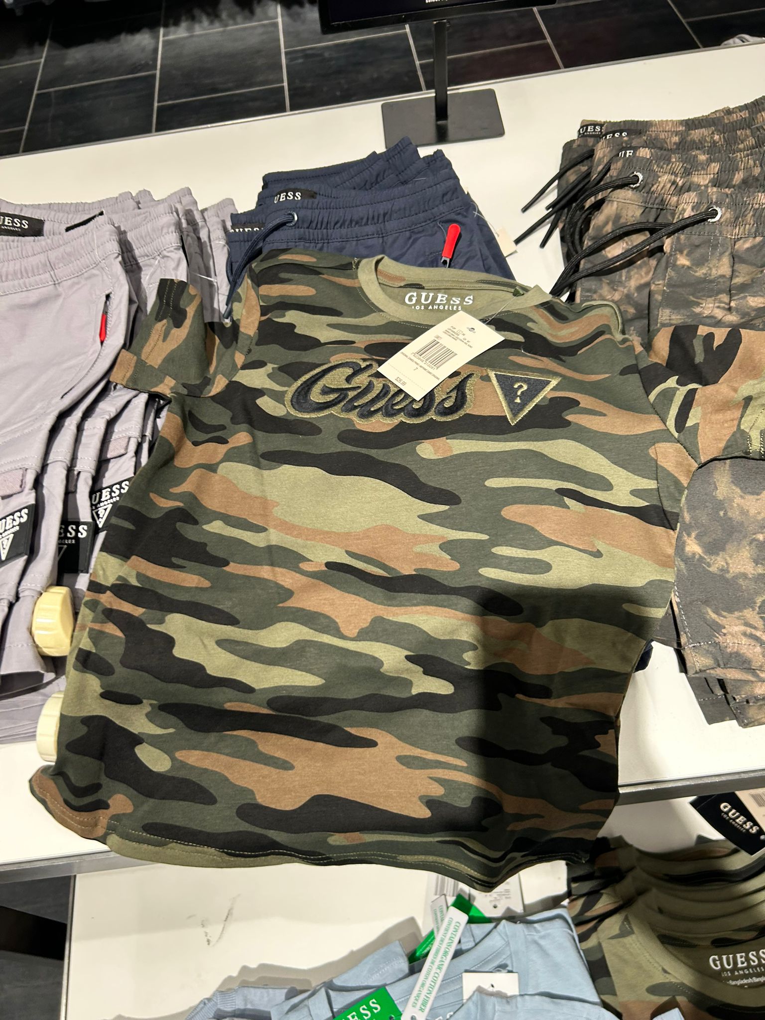 Guess Los Angeles short-sleeved t-shirt- Camouflag