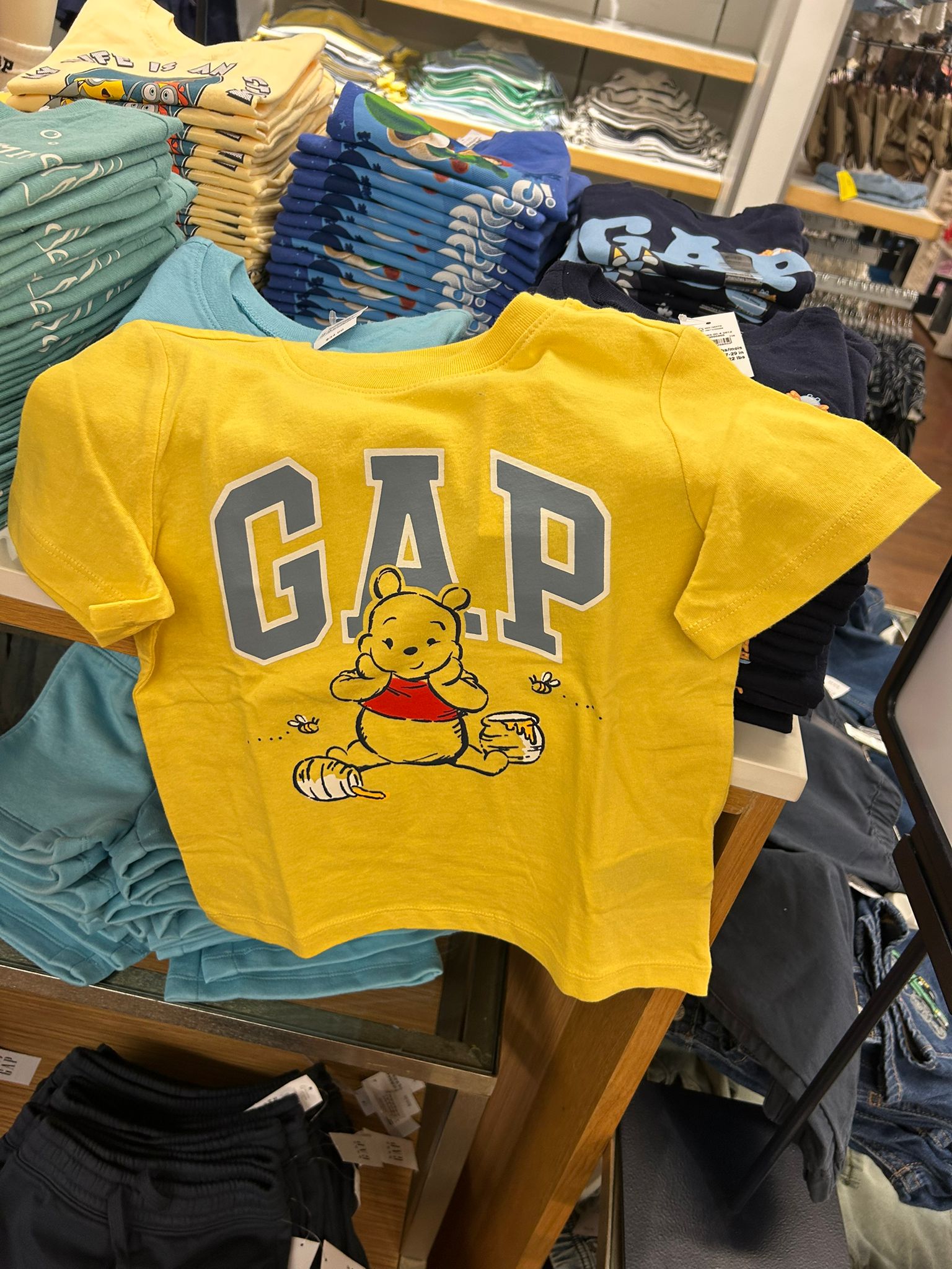 babyGap Winnie the Booh Logo T-shirt-Yellow