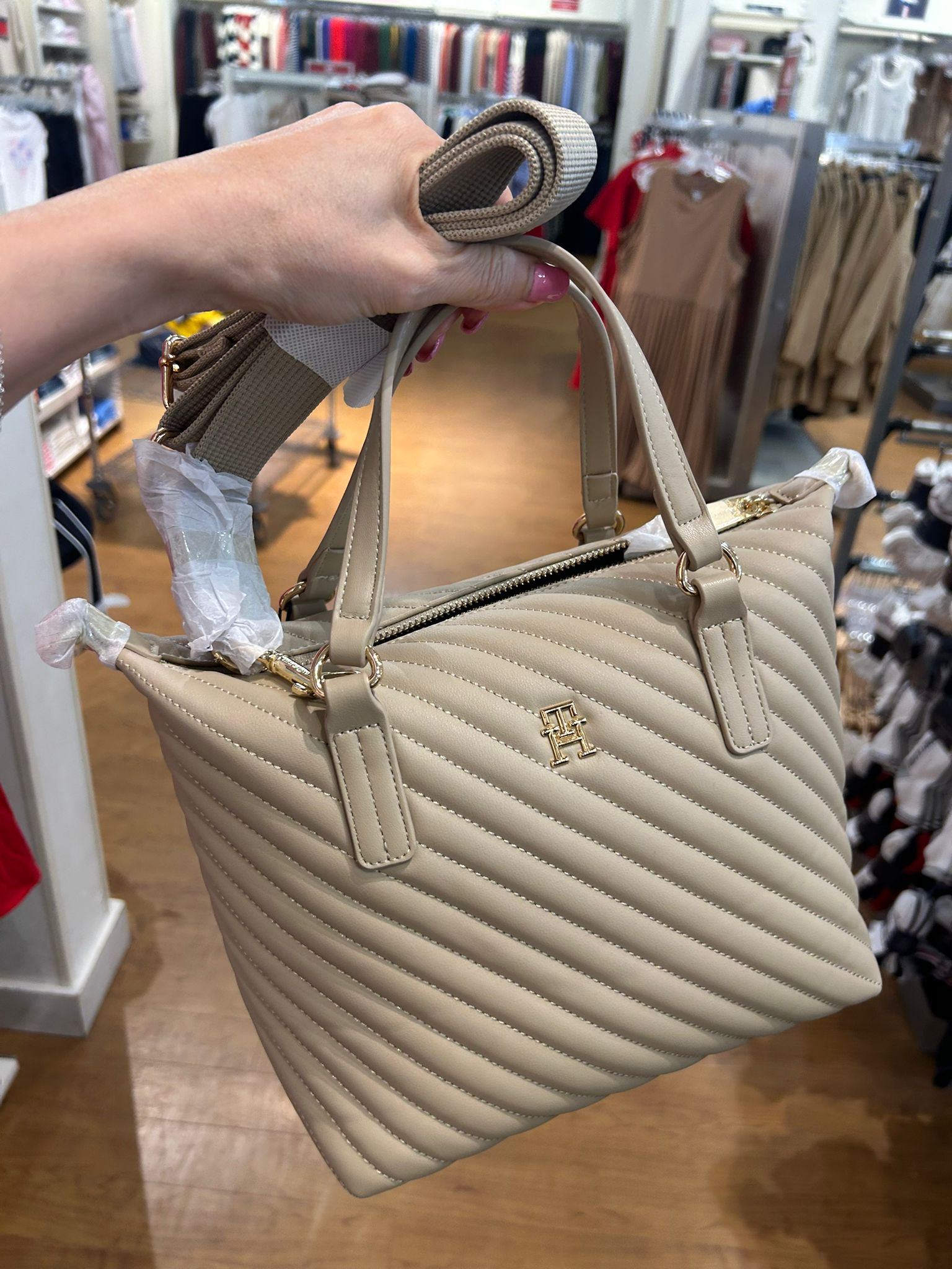 Tommy Hilfiger Women's Solid TH Logo Handbag-Beige
