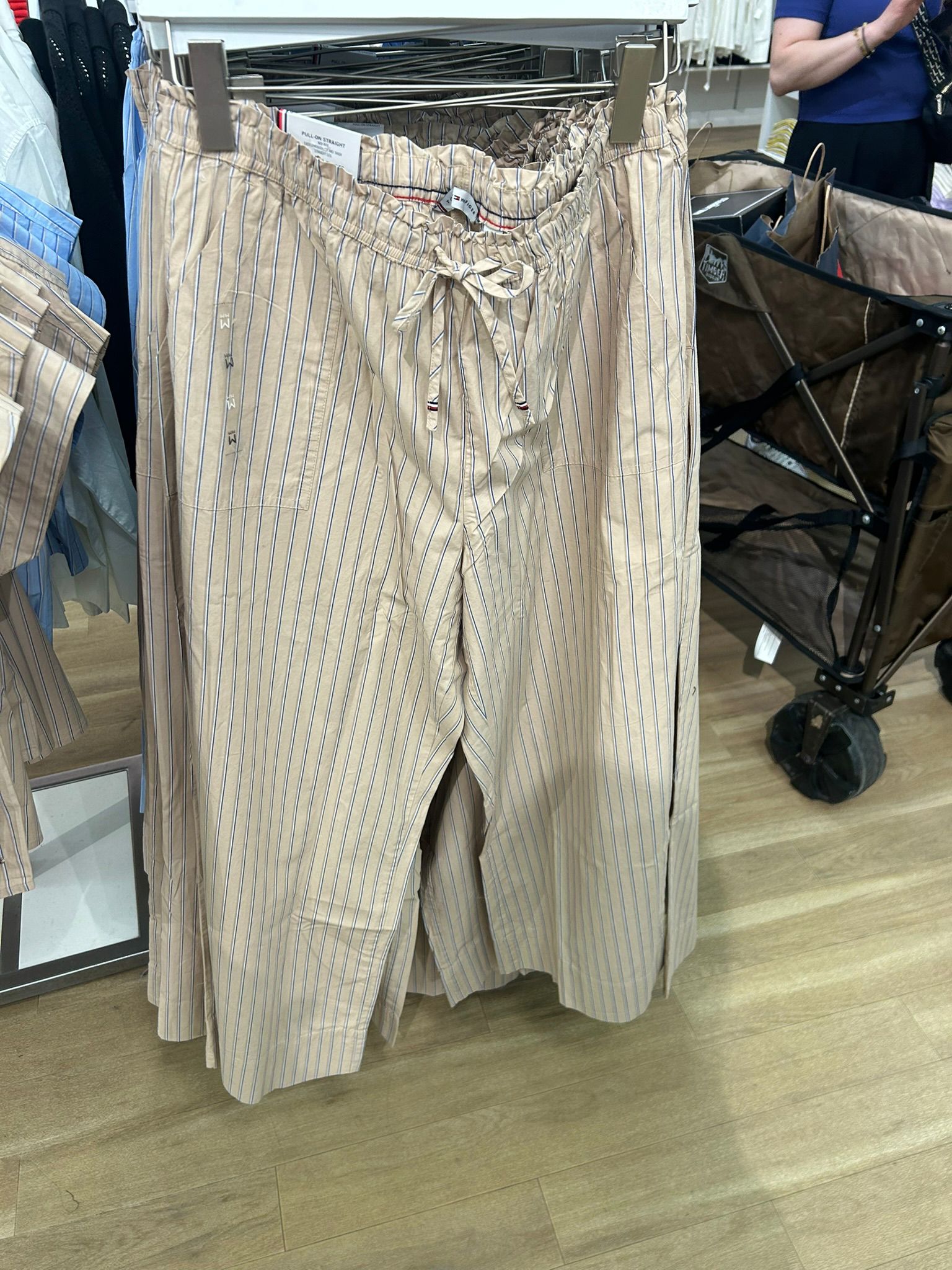 Tommy Women's Lightweight Linen-Blend Pull-On Pant-Beige