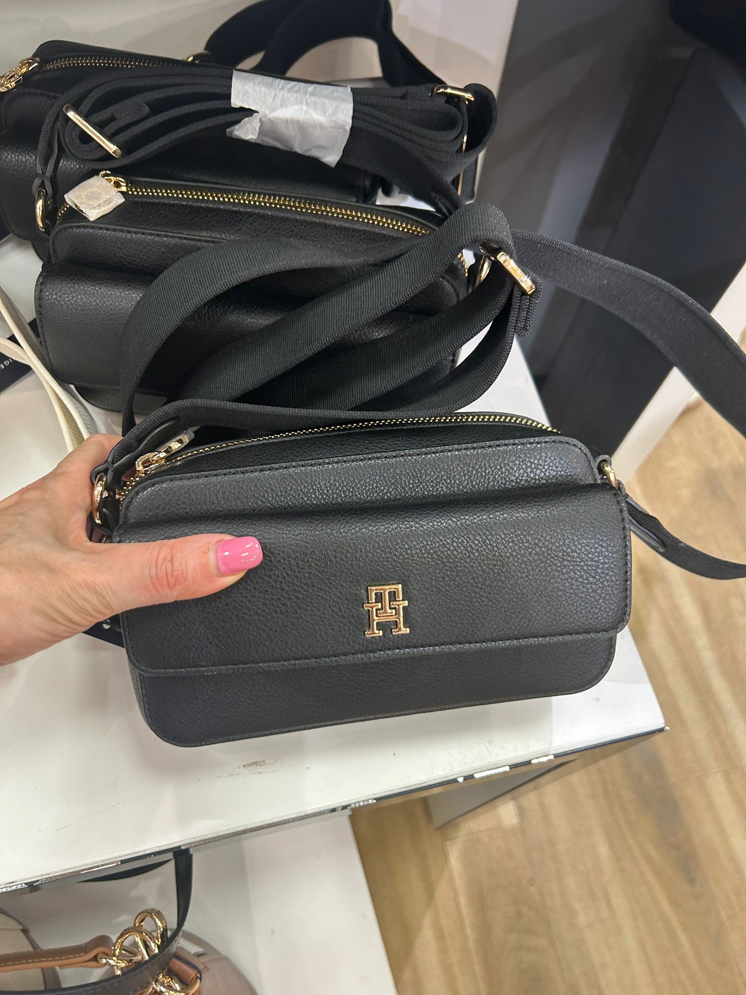 Tommy Women's Pebbled Crossbody Bag-Black