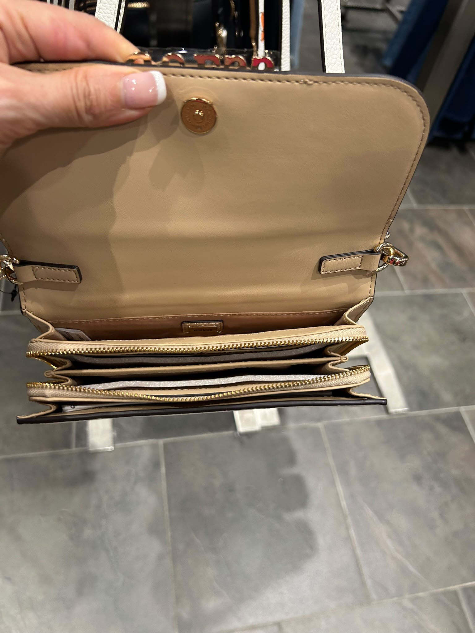 Guess Women's pebbled faux leather crossbody flap bag-Brown