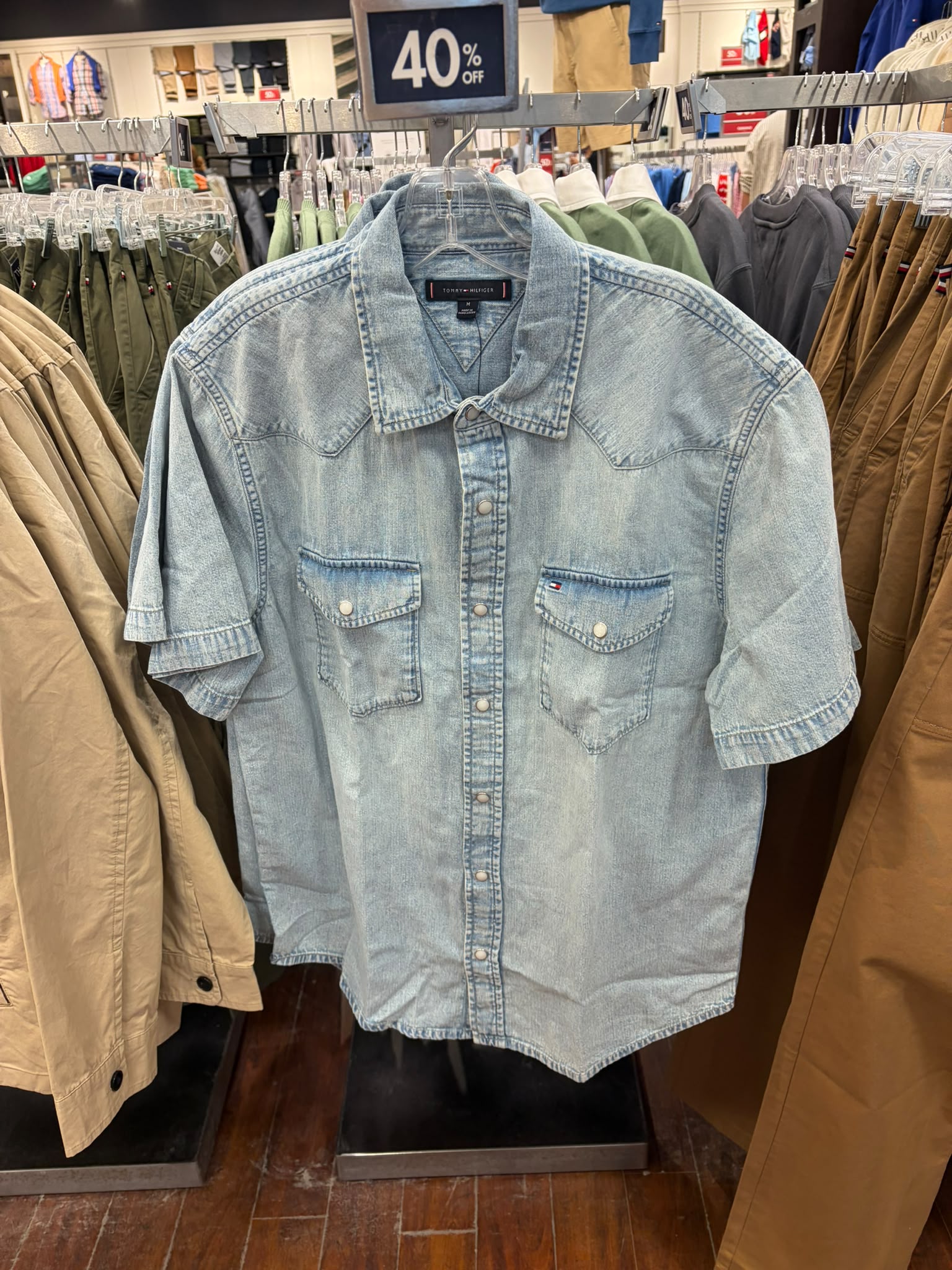 Tommy Hilfiger Men's Western-inspired short-sleeve denim shirt-Light Blue