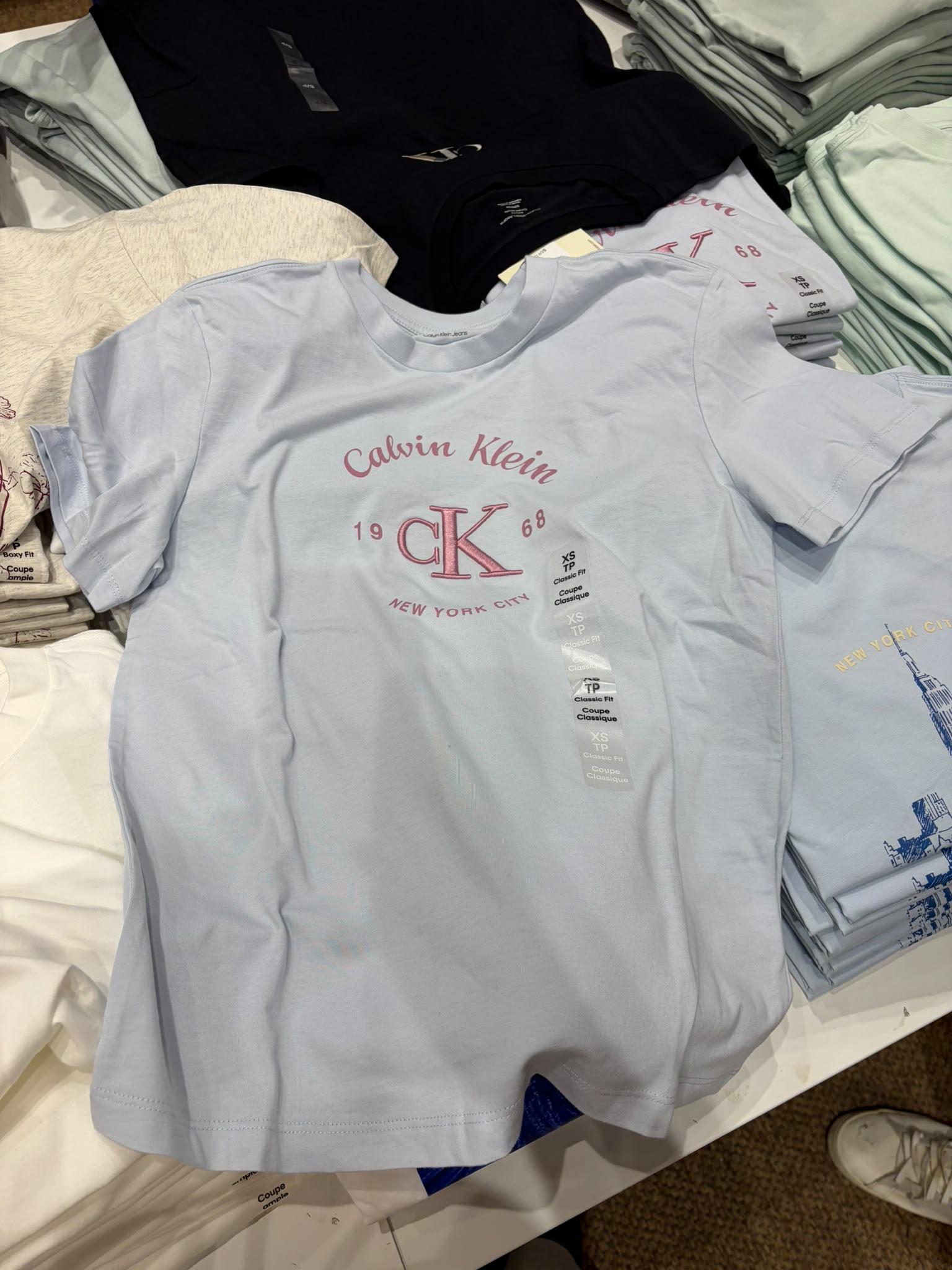 Calvin Klein Women's Vintage Logo/Script Graphic T-Shirt-Baby Blue