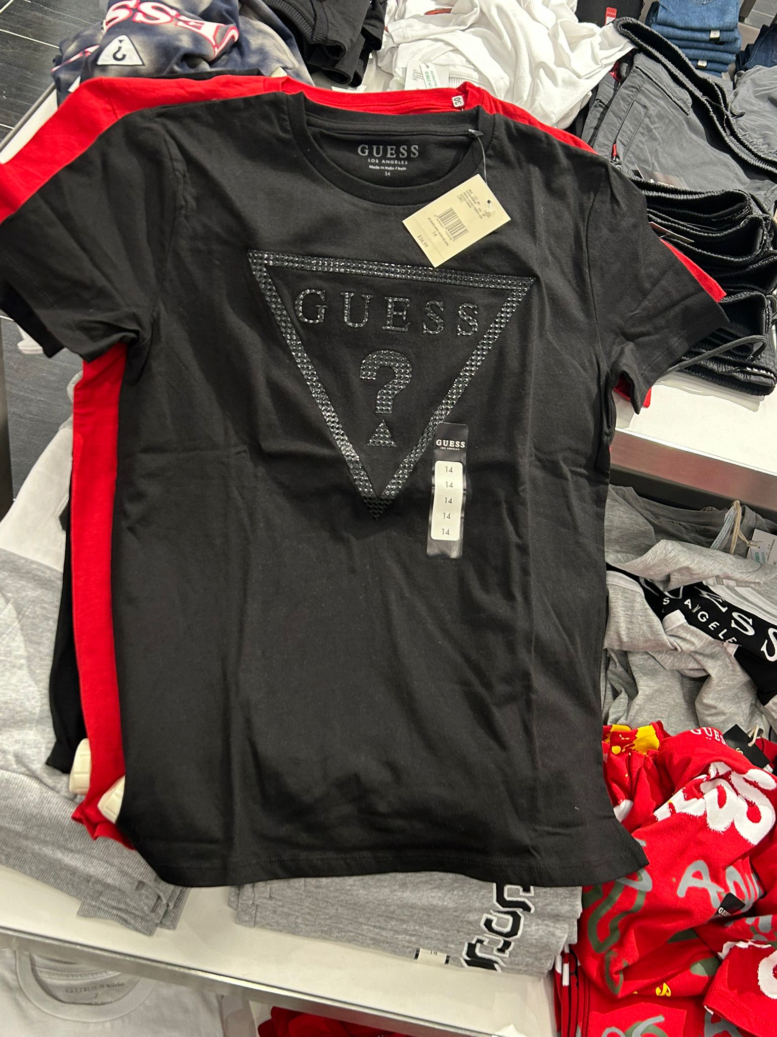 Guess Triangle Logo T-shirt-Black