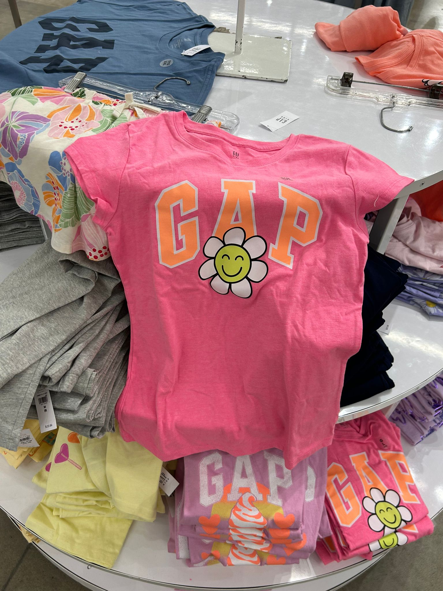 Gap Kids Graphic T-Shirt- PINK KISS NEON