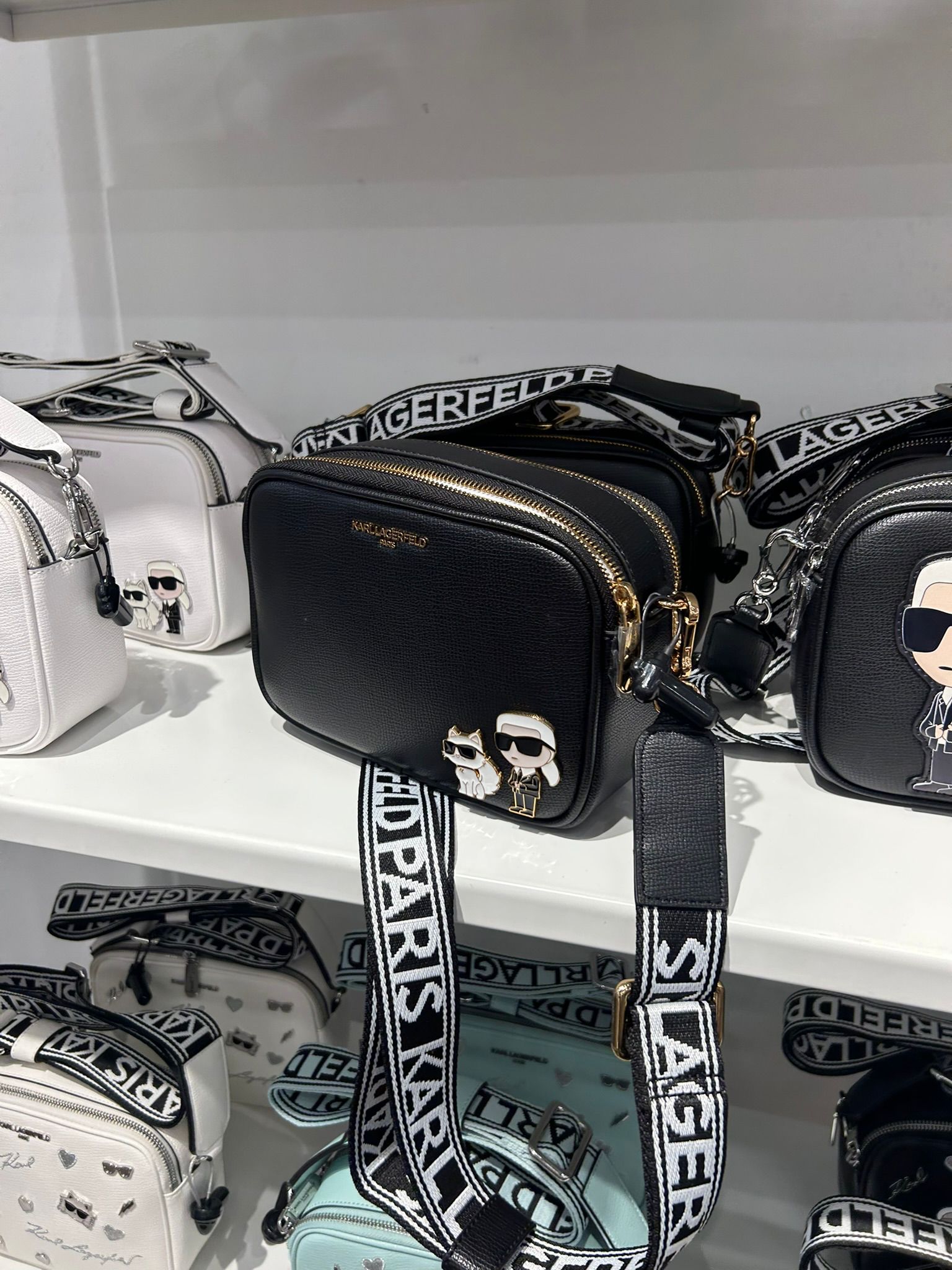 KARL LAGERFELD MAYBELLE CAMERA CROSSBODY-Black---