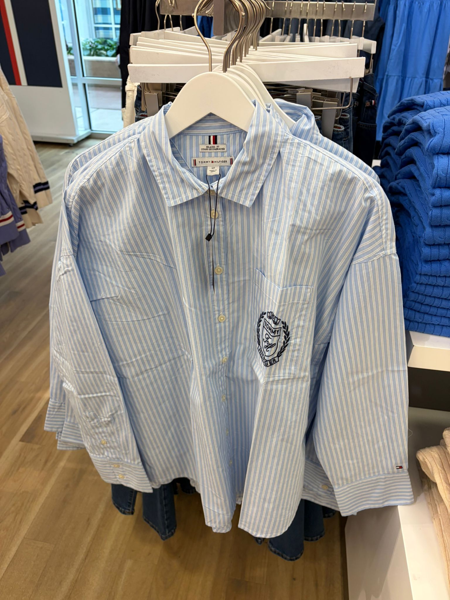 Tommy Hilfiger Women's Relaxed Fit Crest Logo Striped Shirt-Vessel Blue