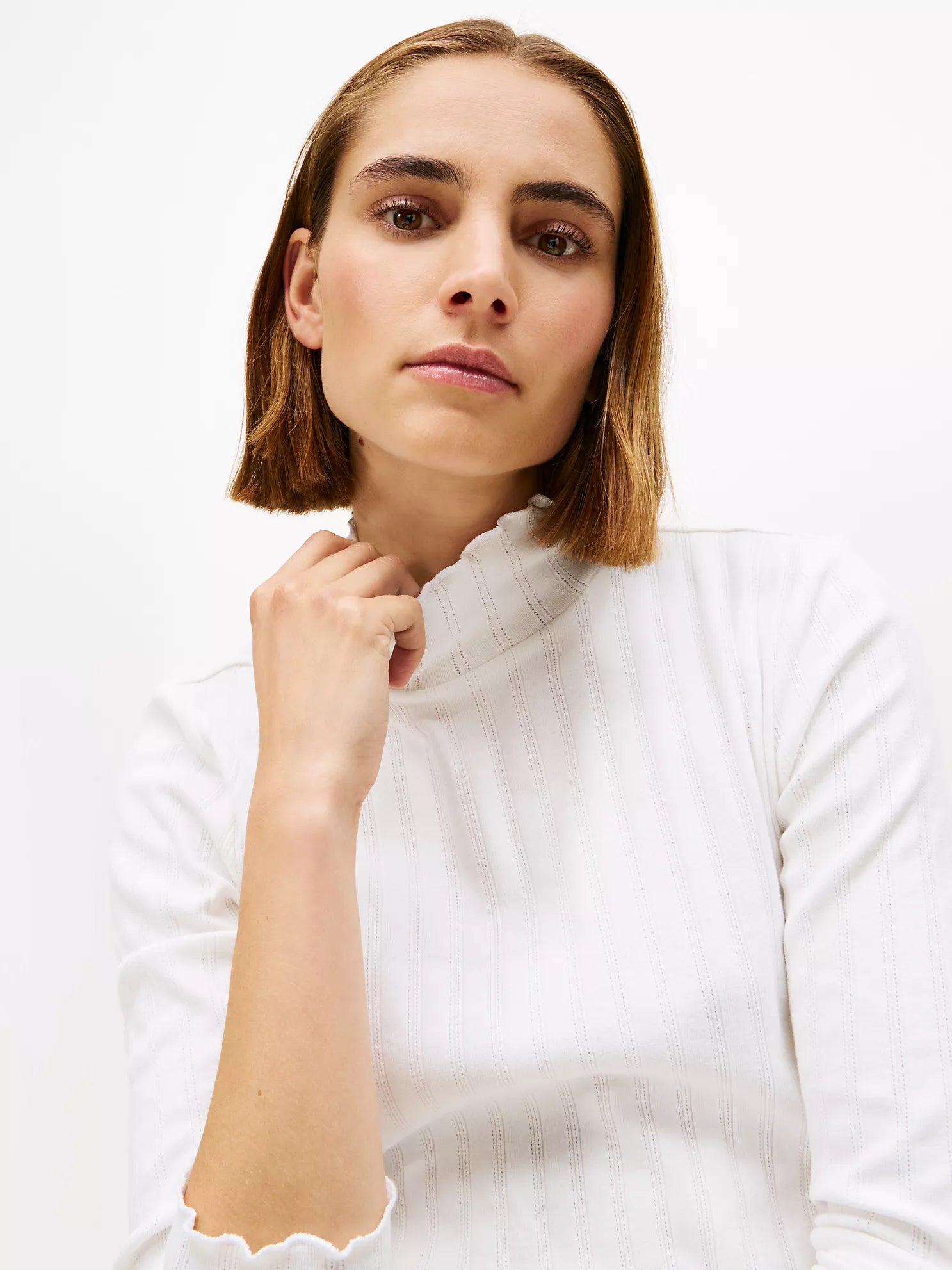 Womens' Tommy Lettuce-Trim Pointelle Turtleneck T-Shirt Ecru