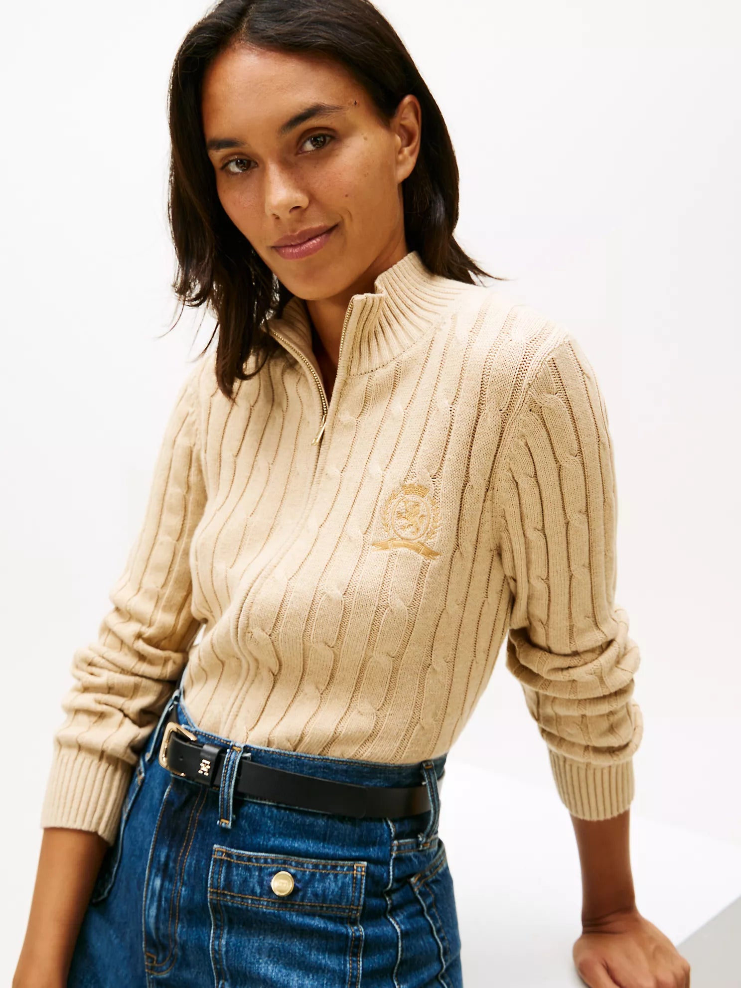 Womens' Tommy Crest Logo Cable Knit Zip Cardigan bEIGE